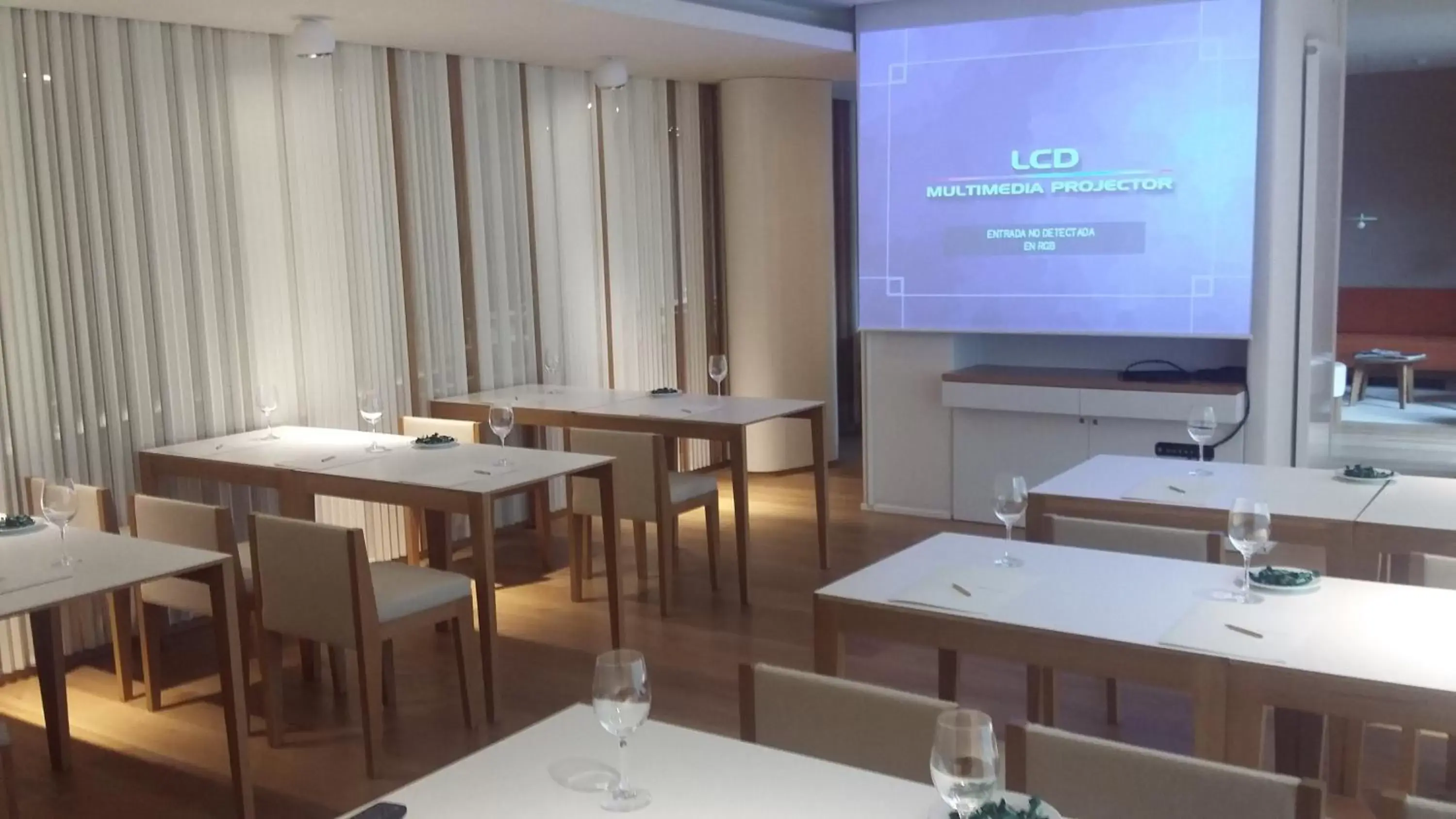 Meeting/conference room, Restaurant/Places to Eat in Echaurren Hotel Gastronómico