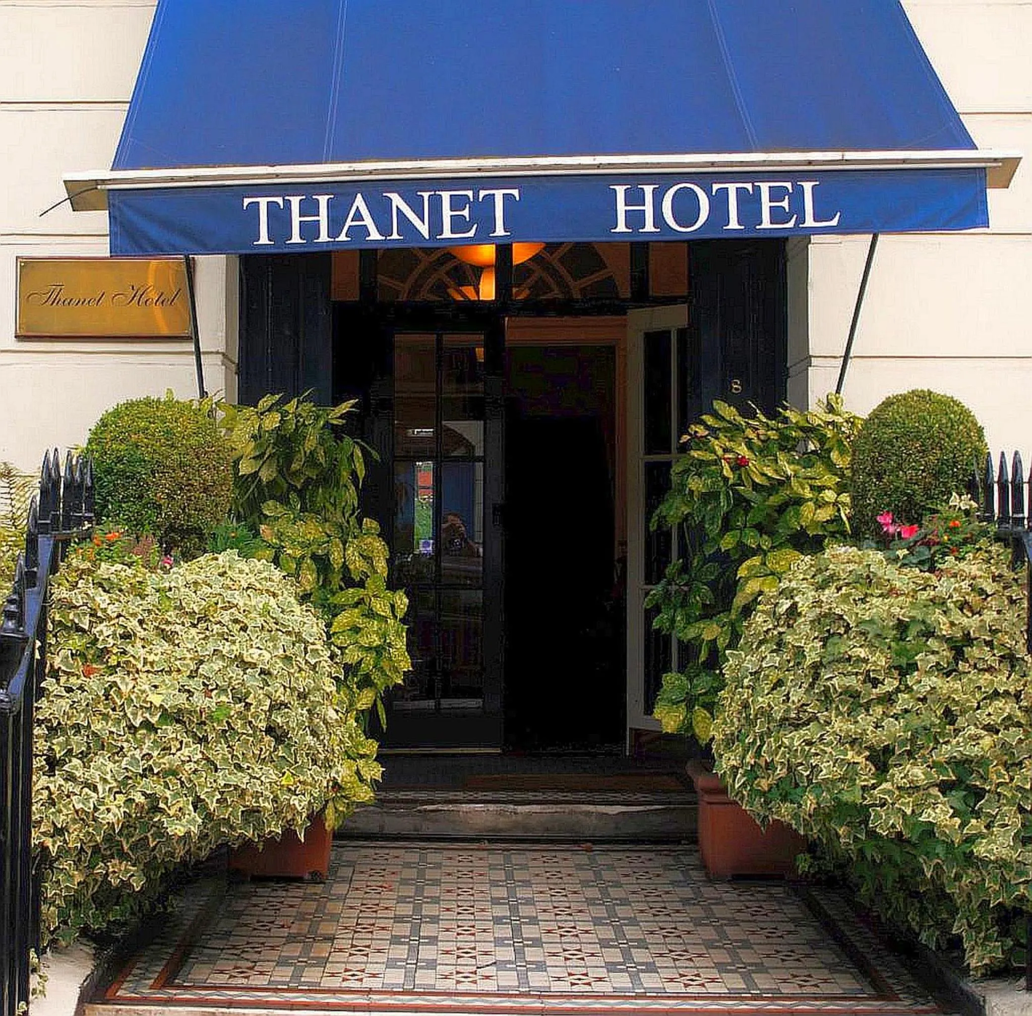 Facade/entrance in Thanet Hotel