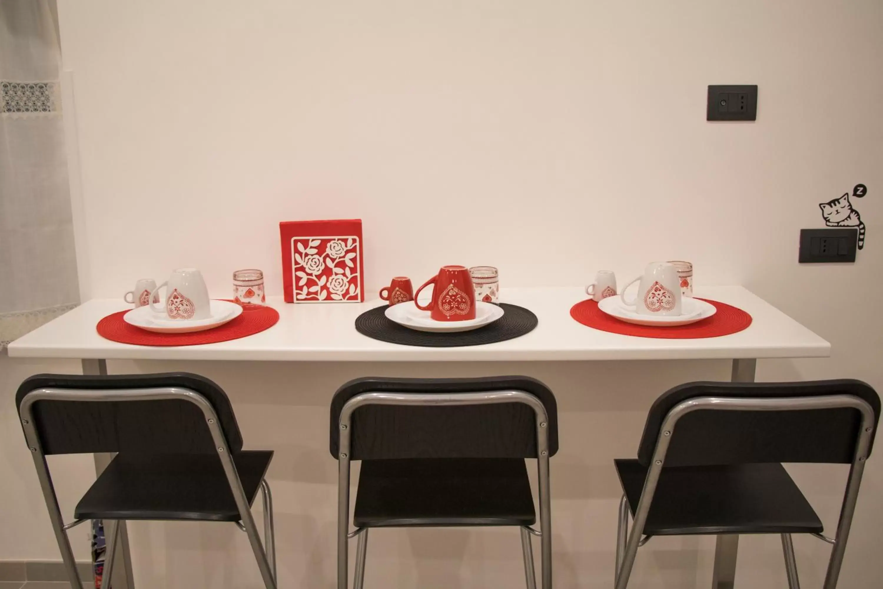 Photo of the whole room, Dining Area in Salerno nel Cuore