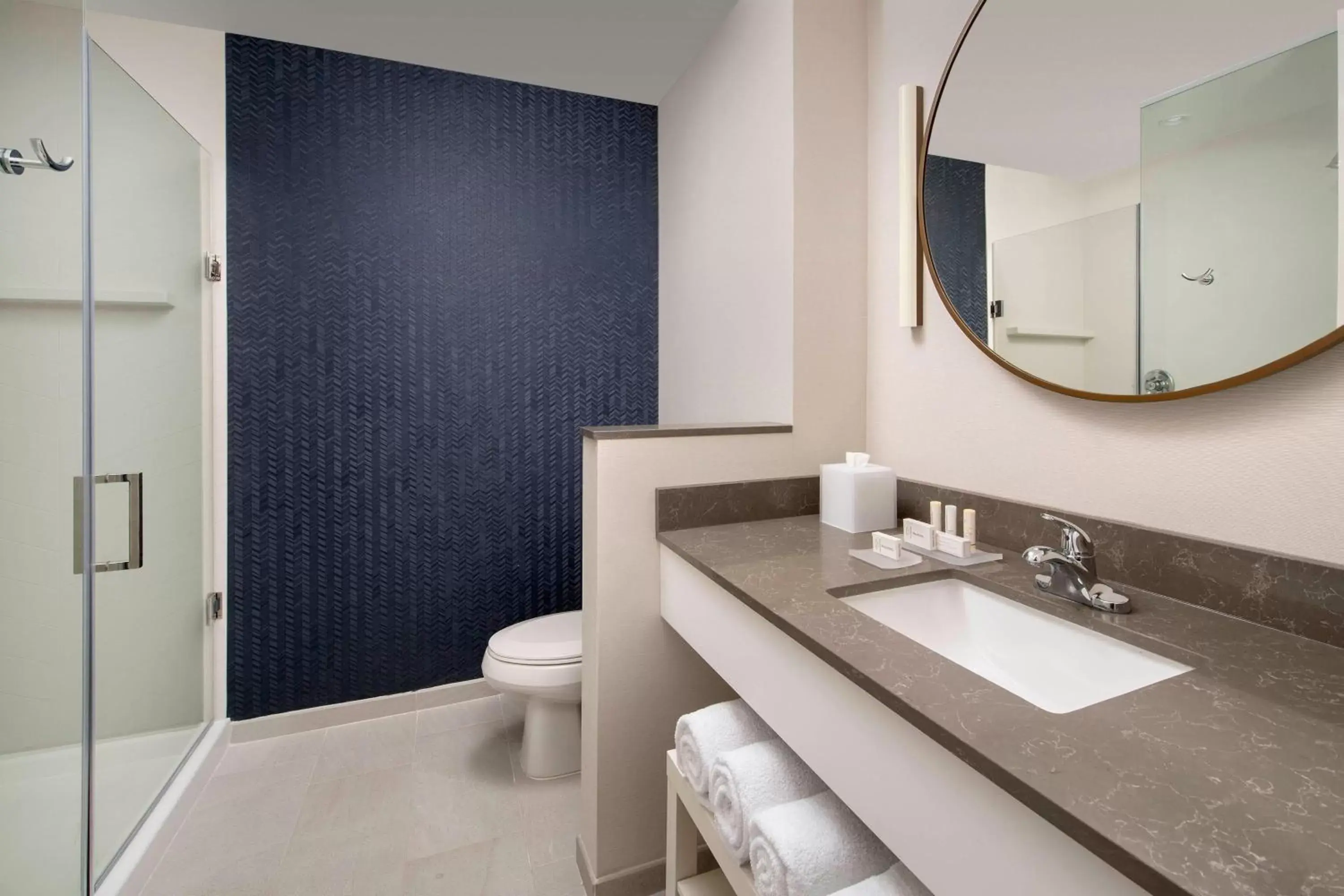 Bathroom in Fairfield Inn & Suites by Marriott New Orleans Metairie