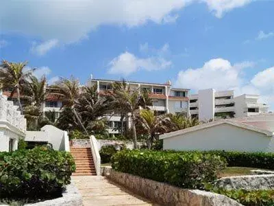 Property building, Neighborhood in Apartment Ocean Front Cancun