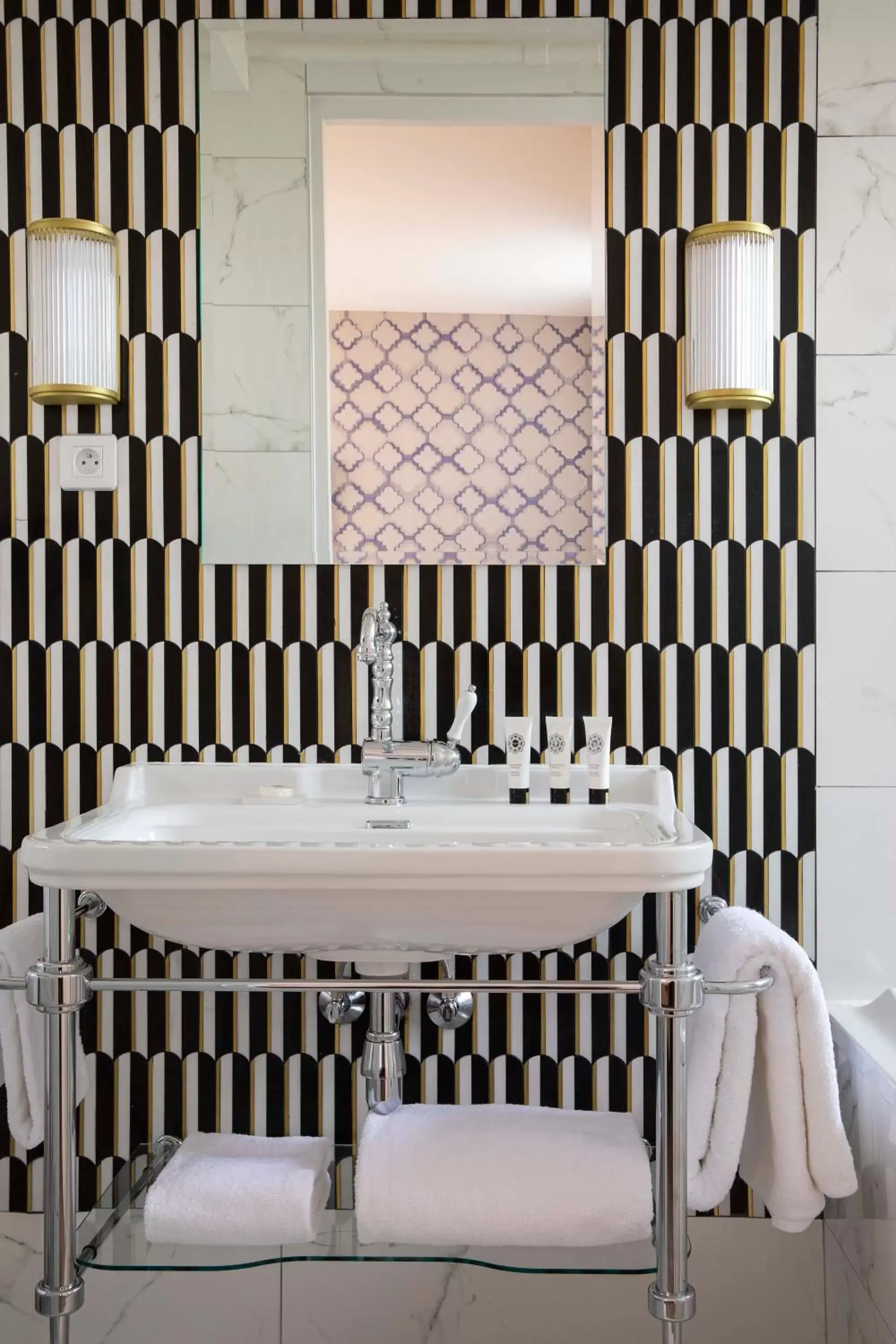 Bathroom in Hôtel Aiglon