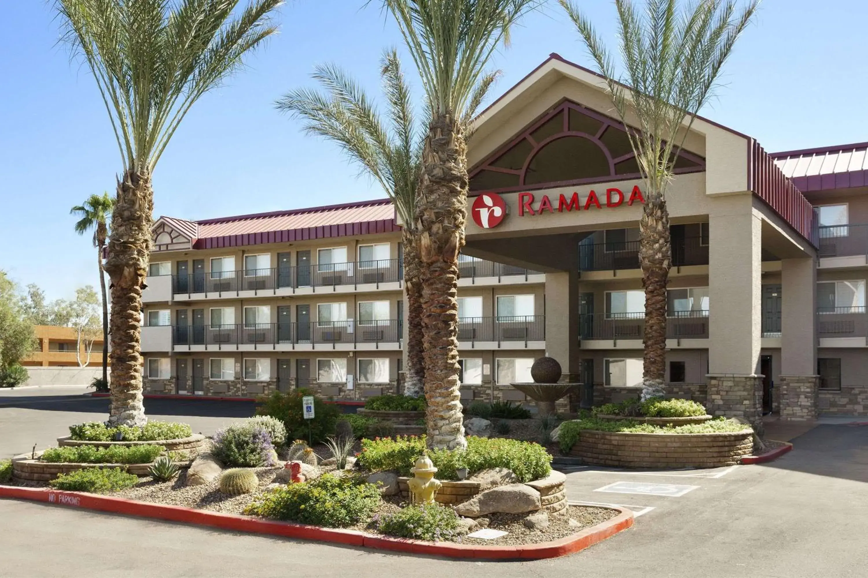 Property building in Ramada by Wyndham Tempe/At Arizona Mills Mall