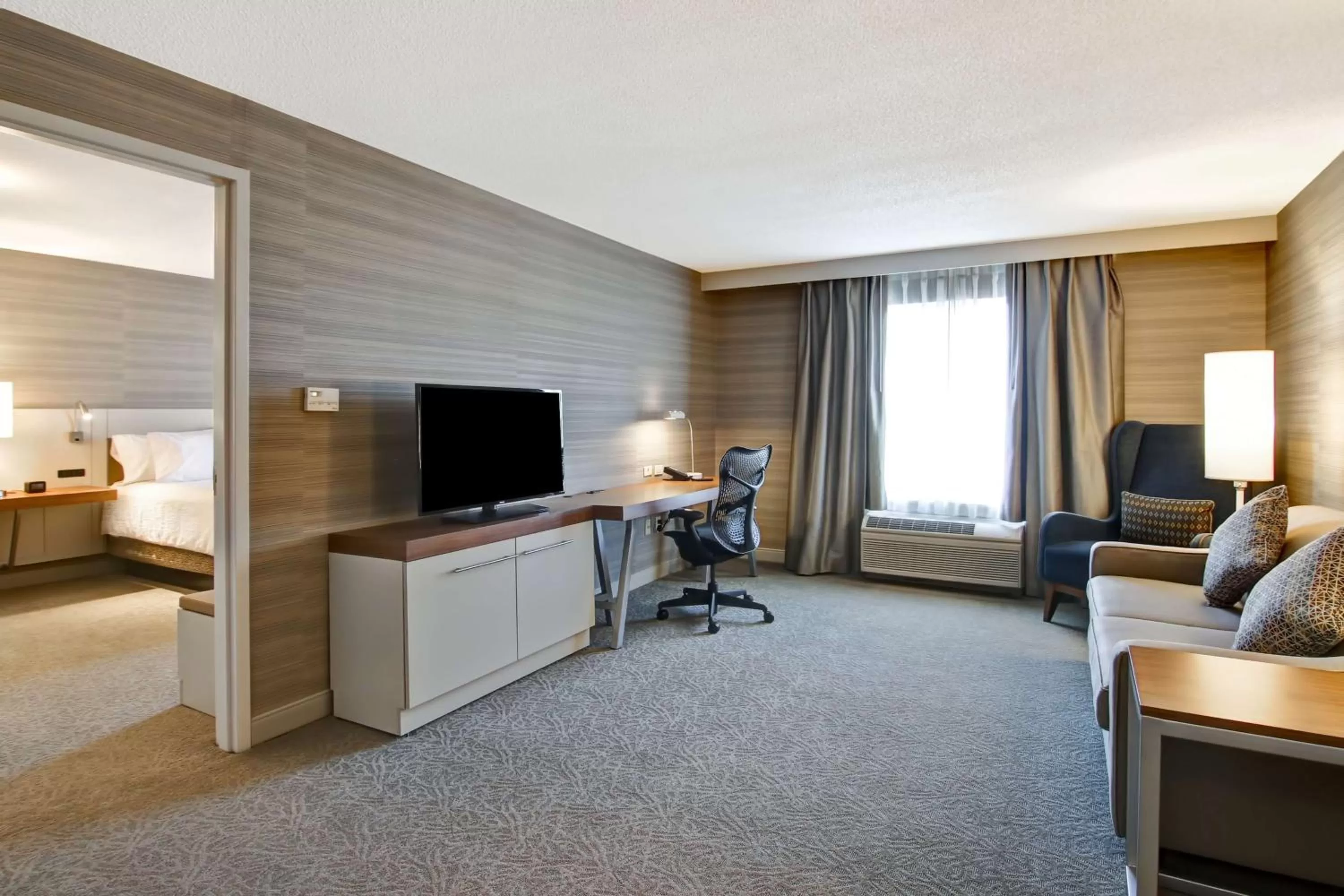 Bedroom in Hilton Garden Inn Toronto/Mississauga