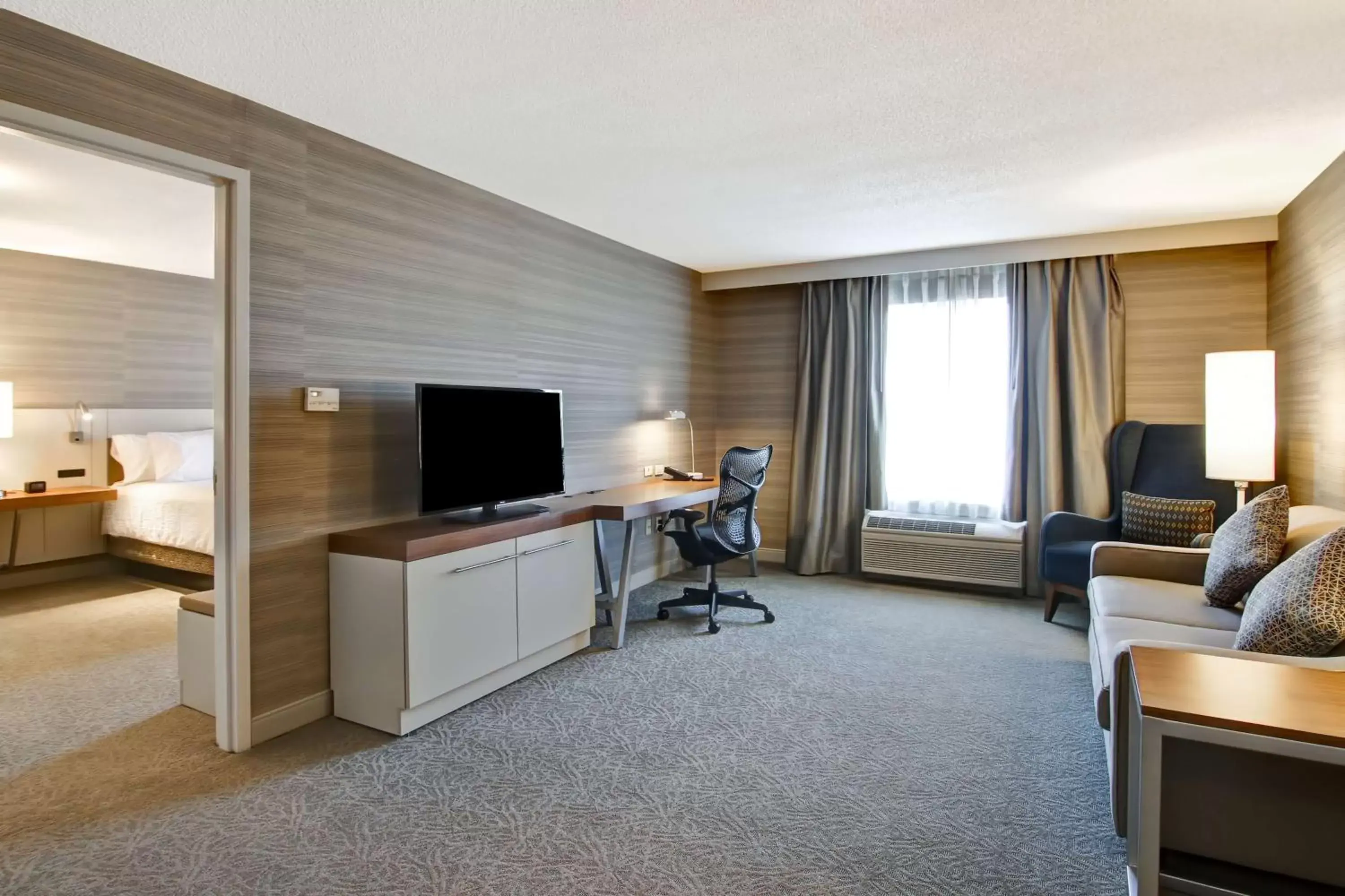 Bedroom in Hilton Garden Inn Toronto/Mississauga Bedroom in Hilton Garden Inn Toronto/Mississauga