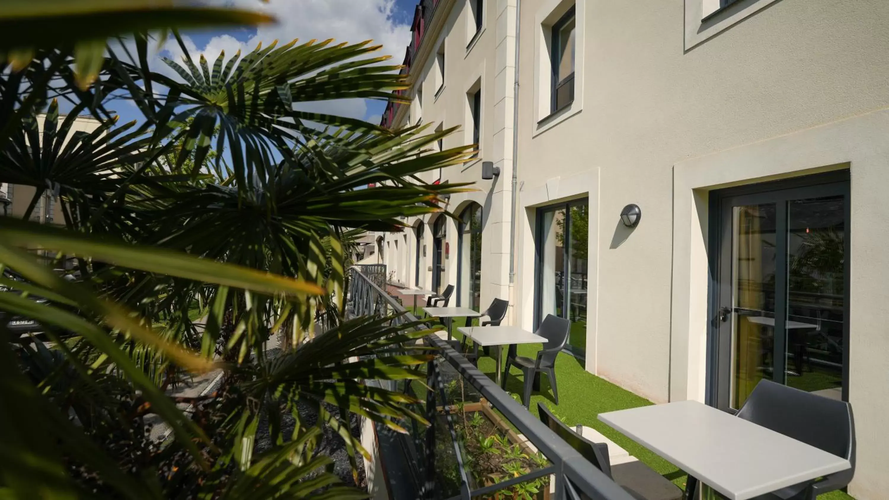 Balcony/Terrace in ibis Vitré Centre