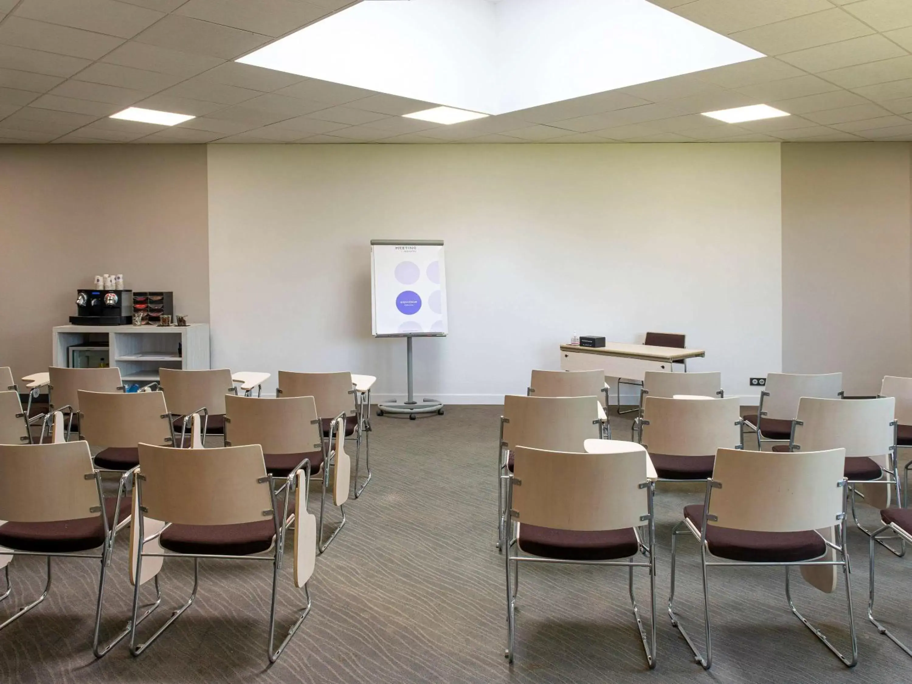 Meeting/conference room, Restaurant/Places to Eat in Novotel La Grande Motte Golf