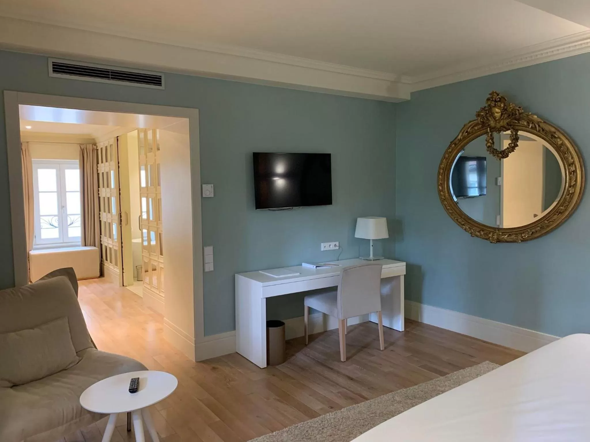 Bedroom, Bed in Hôtel de Cavoye