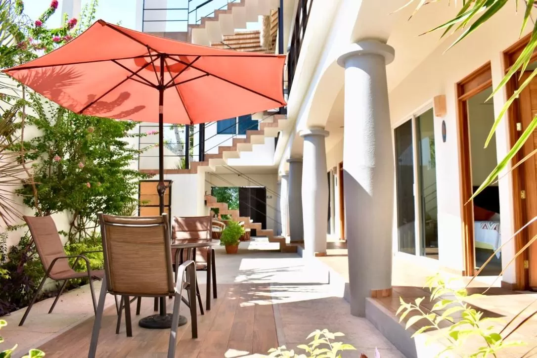 Patio in Carri Surf Studio