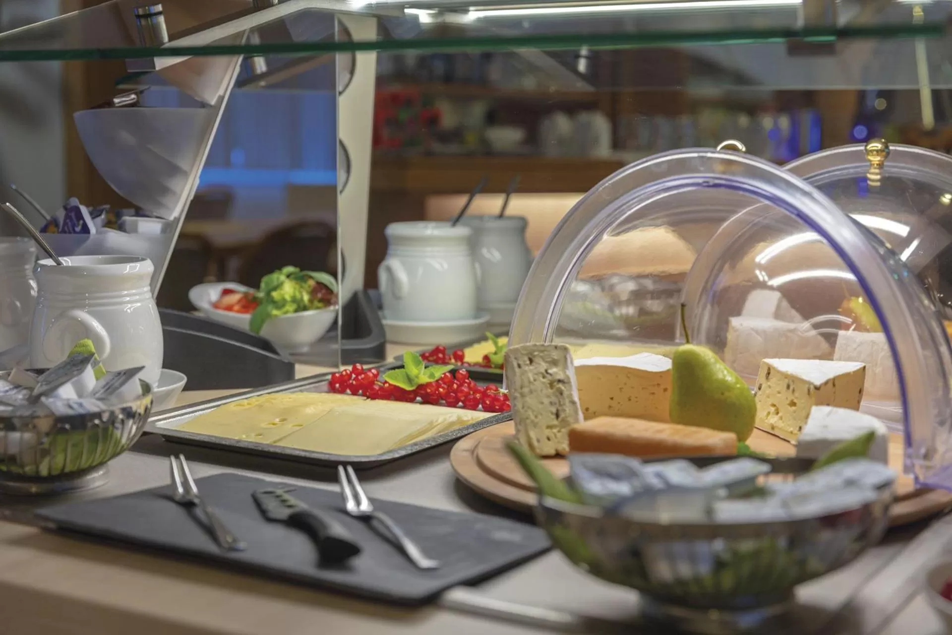 Breakfast in Hotel Logotel