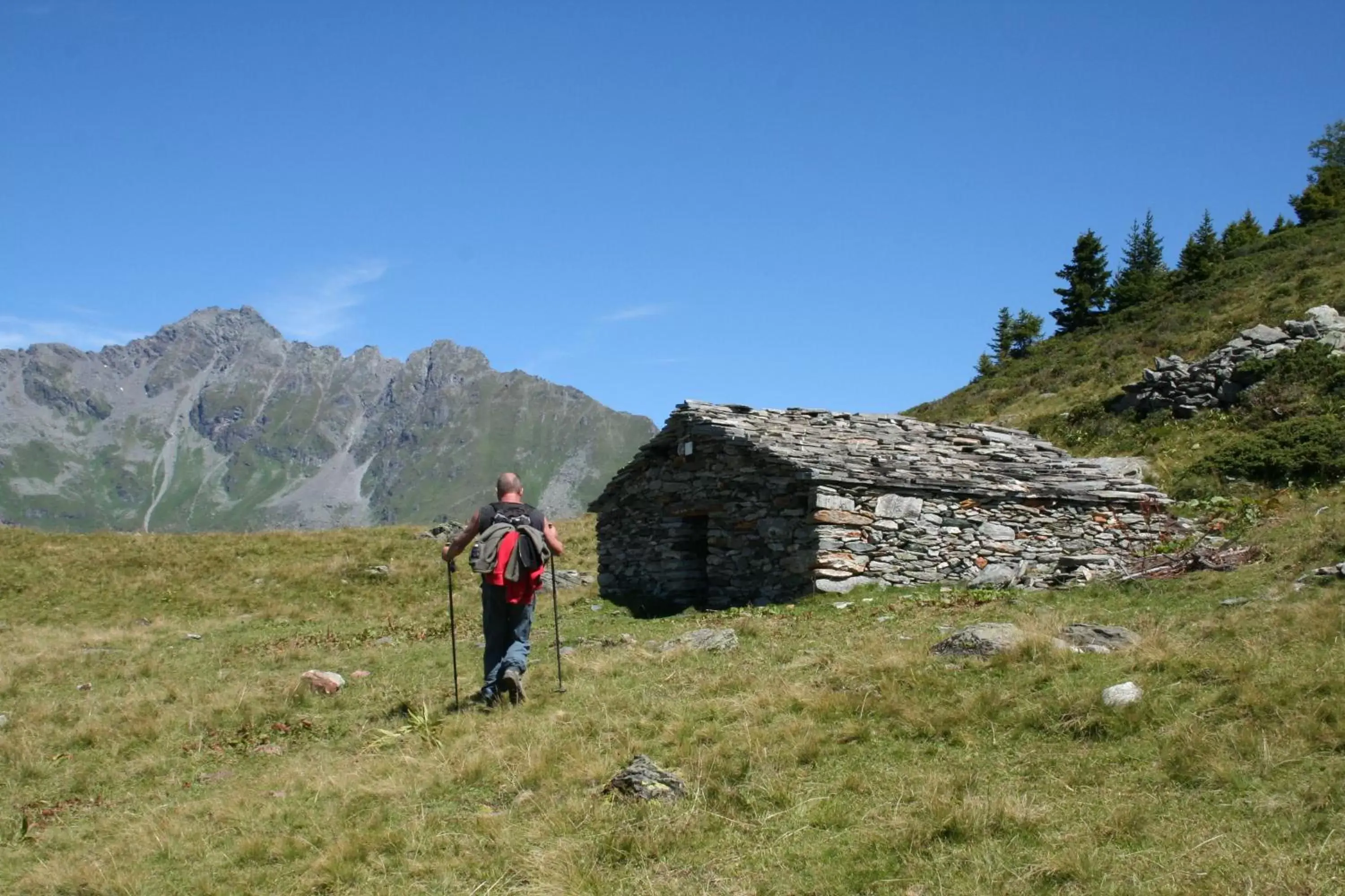 Hiking in BnB Claudy et Elizabeth Michellod-Dutheil