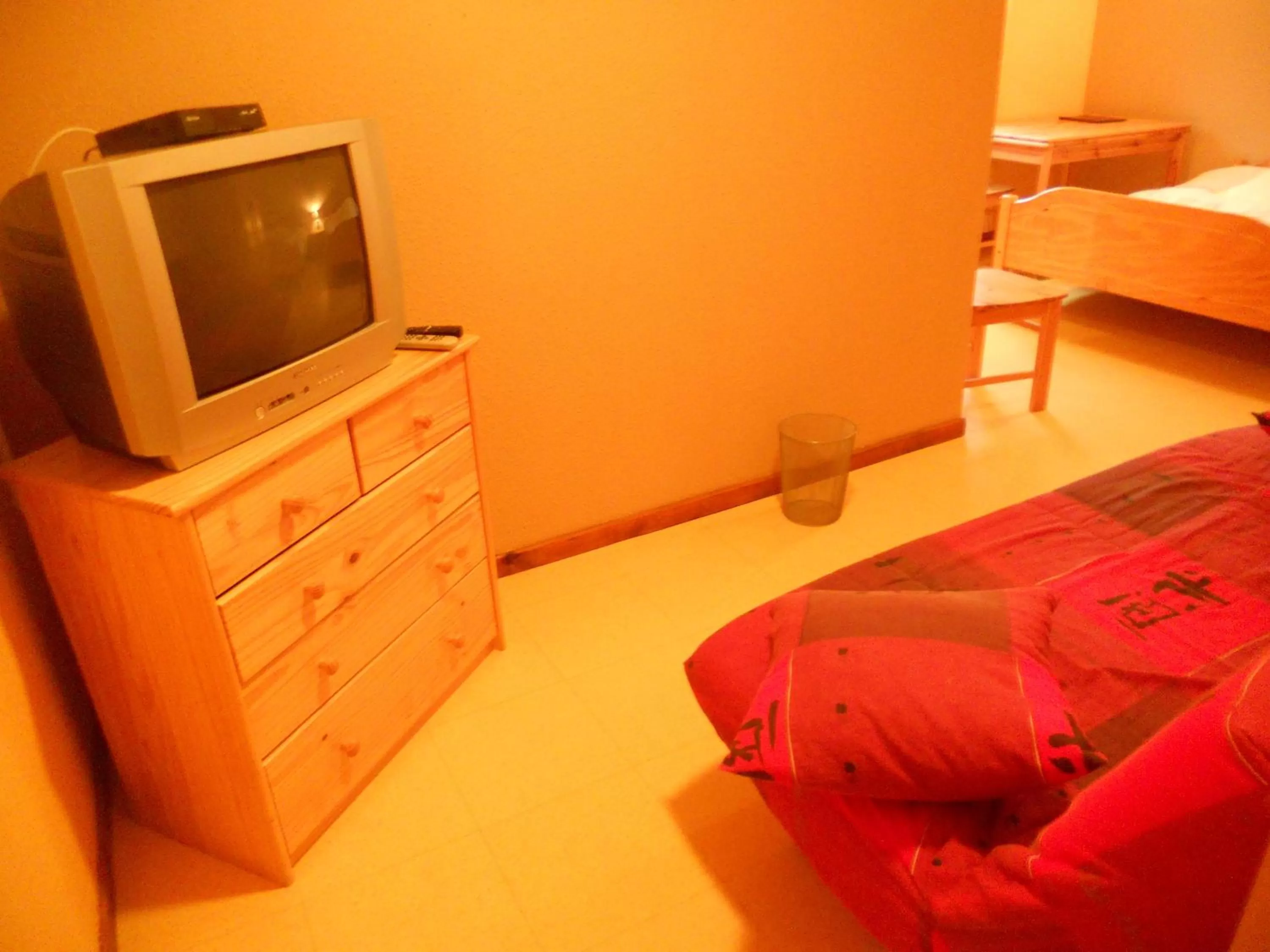 TV and multimedia, Bed in Auberge du Saut des Cuves