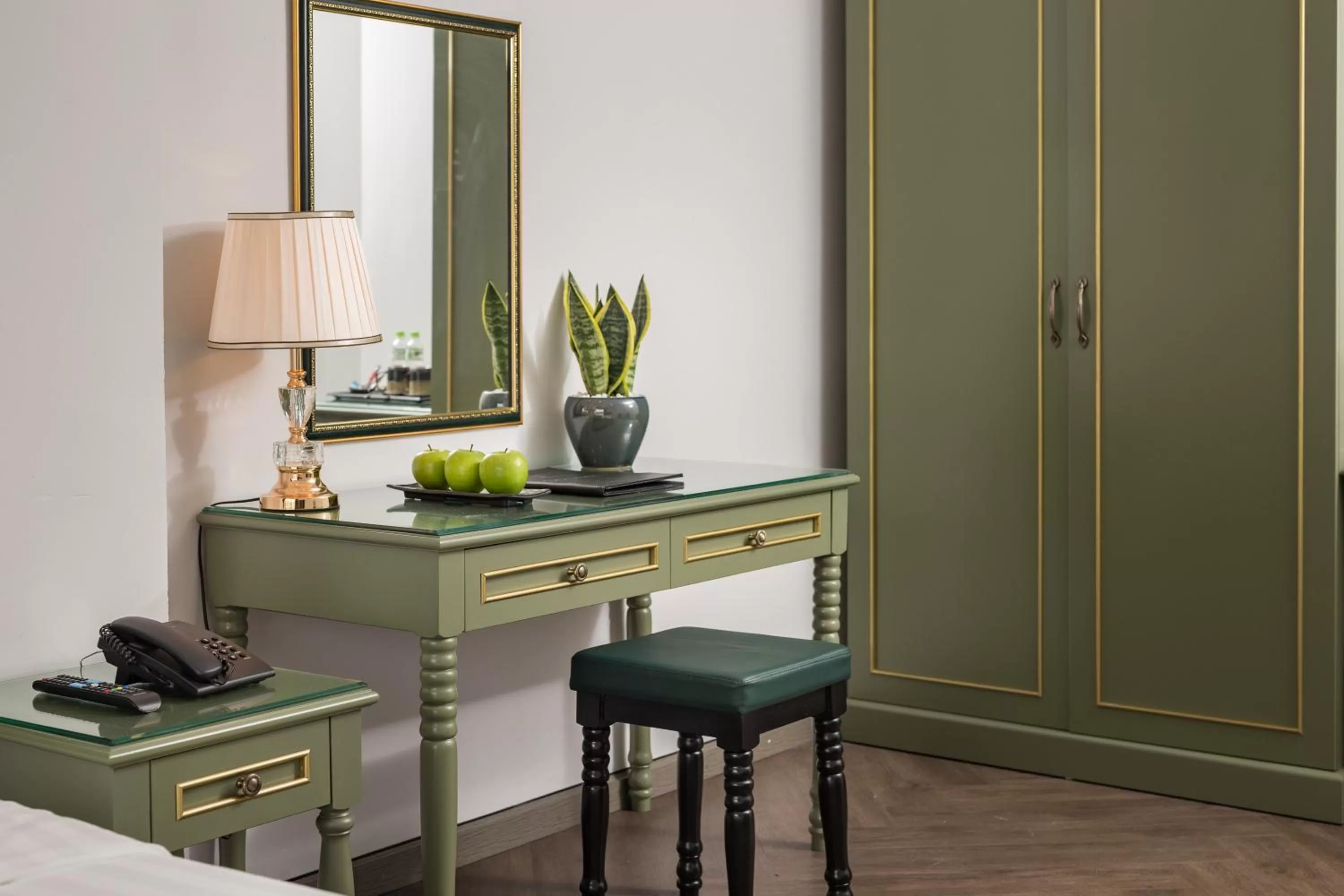 Coffee/tea facilities, Kitchen/Kitchenette in Hanoi Gatsby Hotel