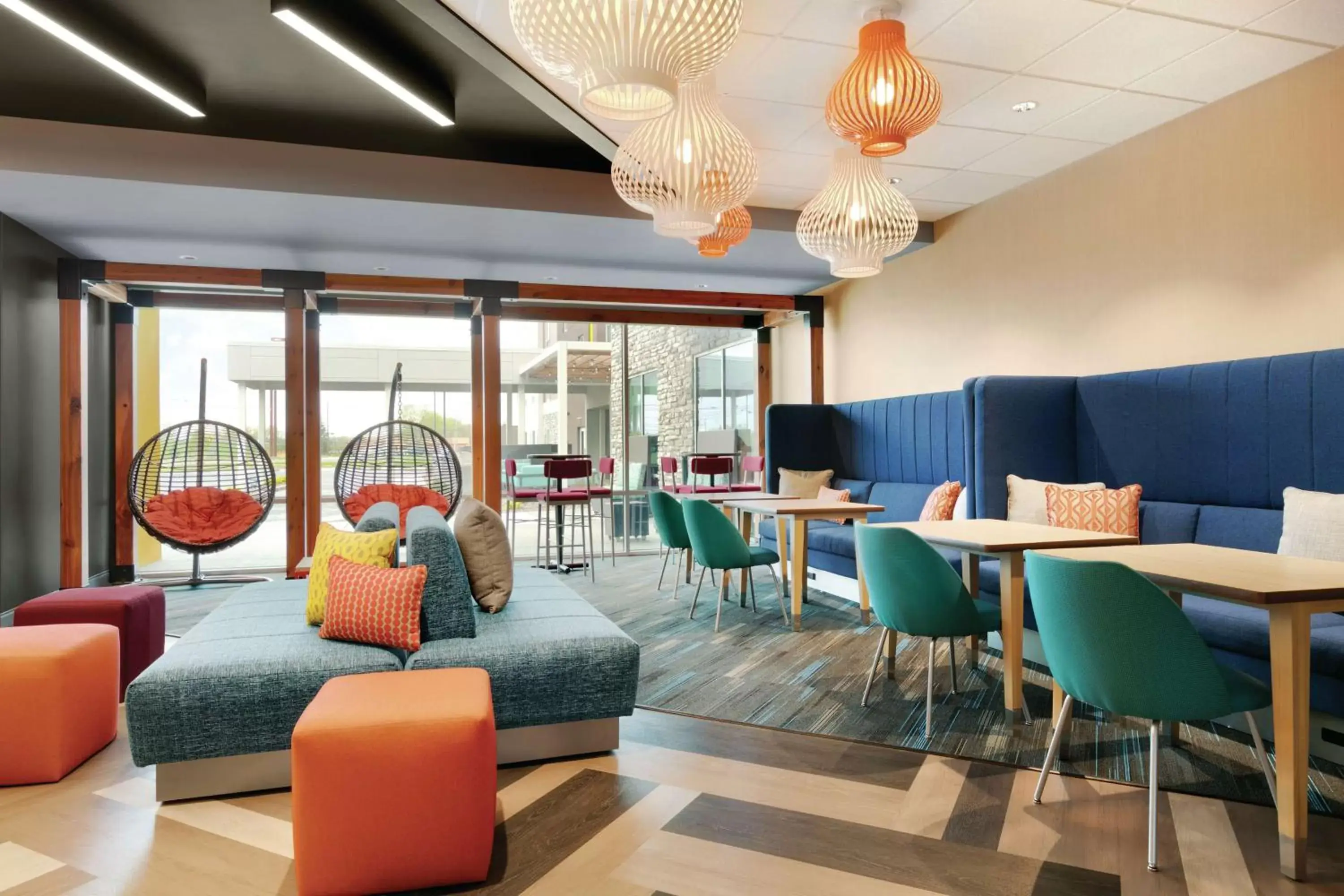 Lobby or reception, Seating Area in Tru By Hilton Williamsville Buffalo Airport