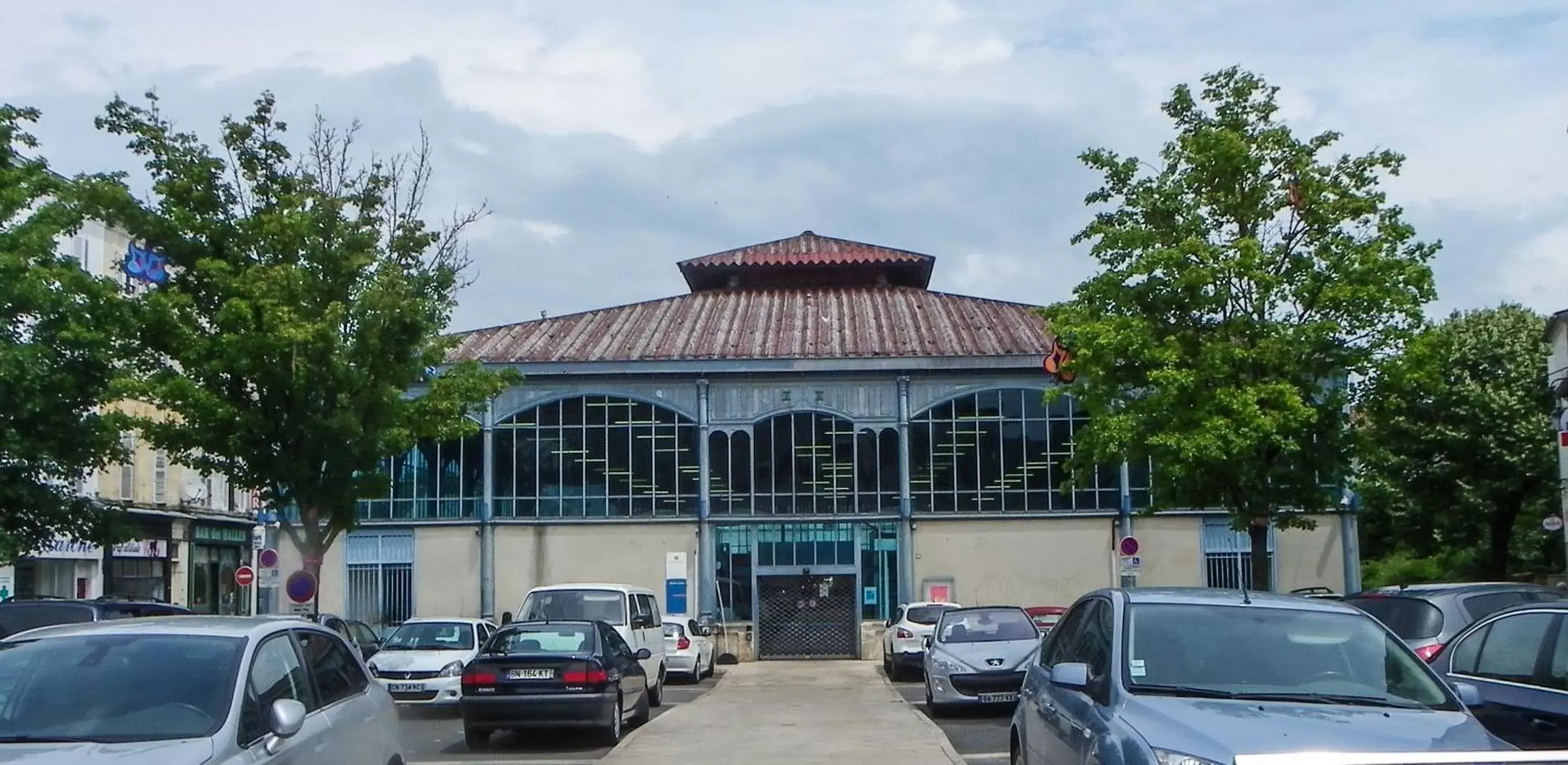 Landmark view, Property Building in ibis Budget Cognac