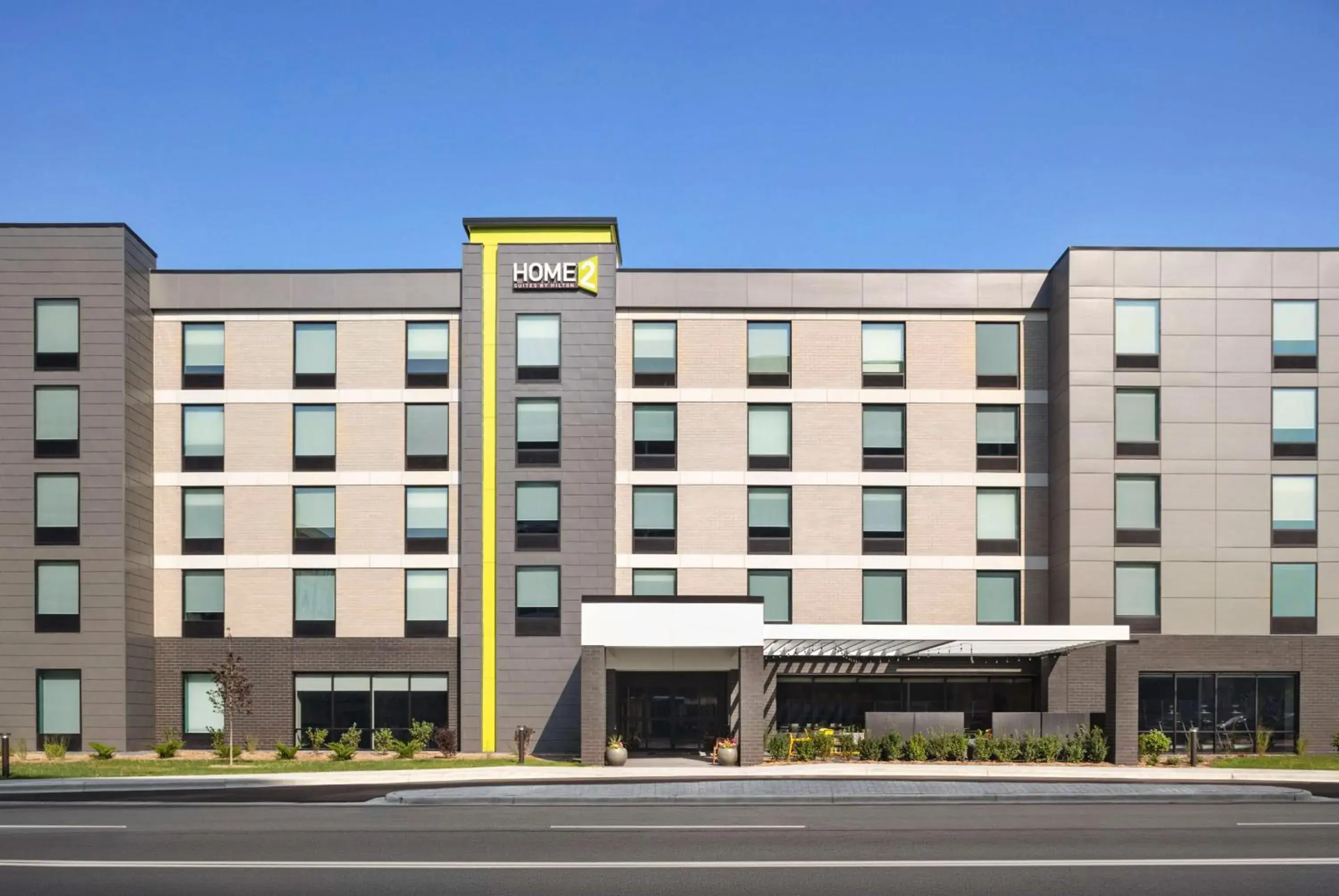 Property Building in Home2 Suites By Hilton Milwaukee West