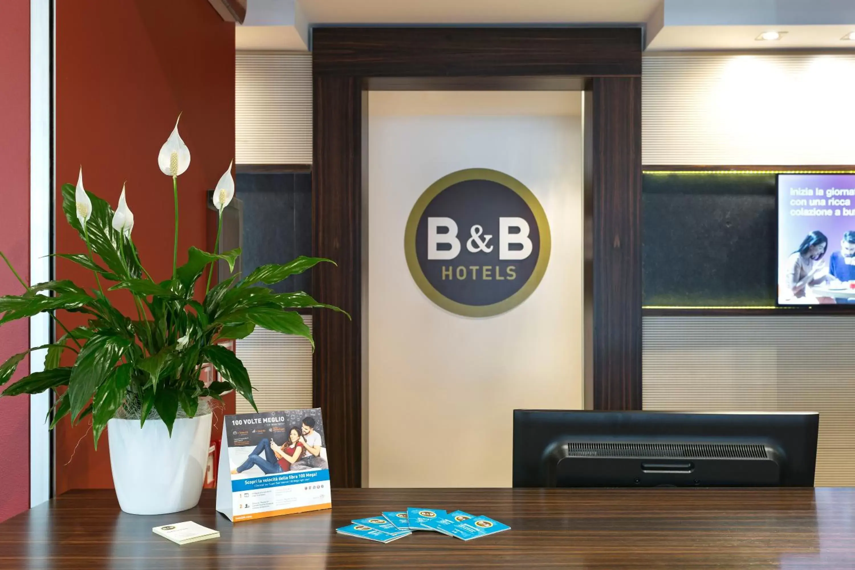 Lobby or reception in B&B Hotel Trento