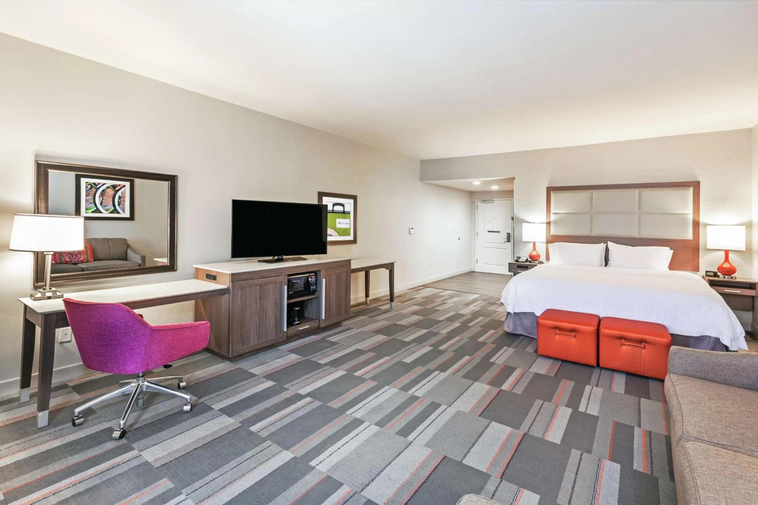 Bedroom, Bed in Hampton Inn North Little Rock McCain Mall, AR