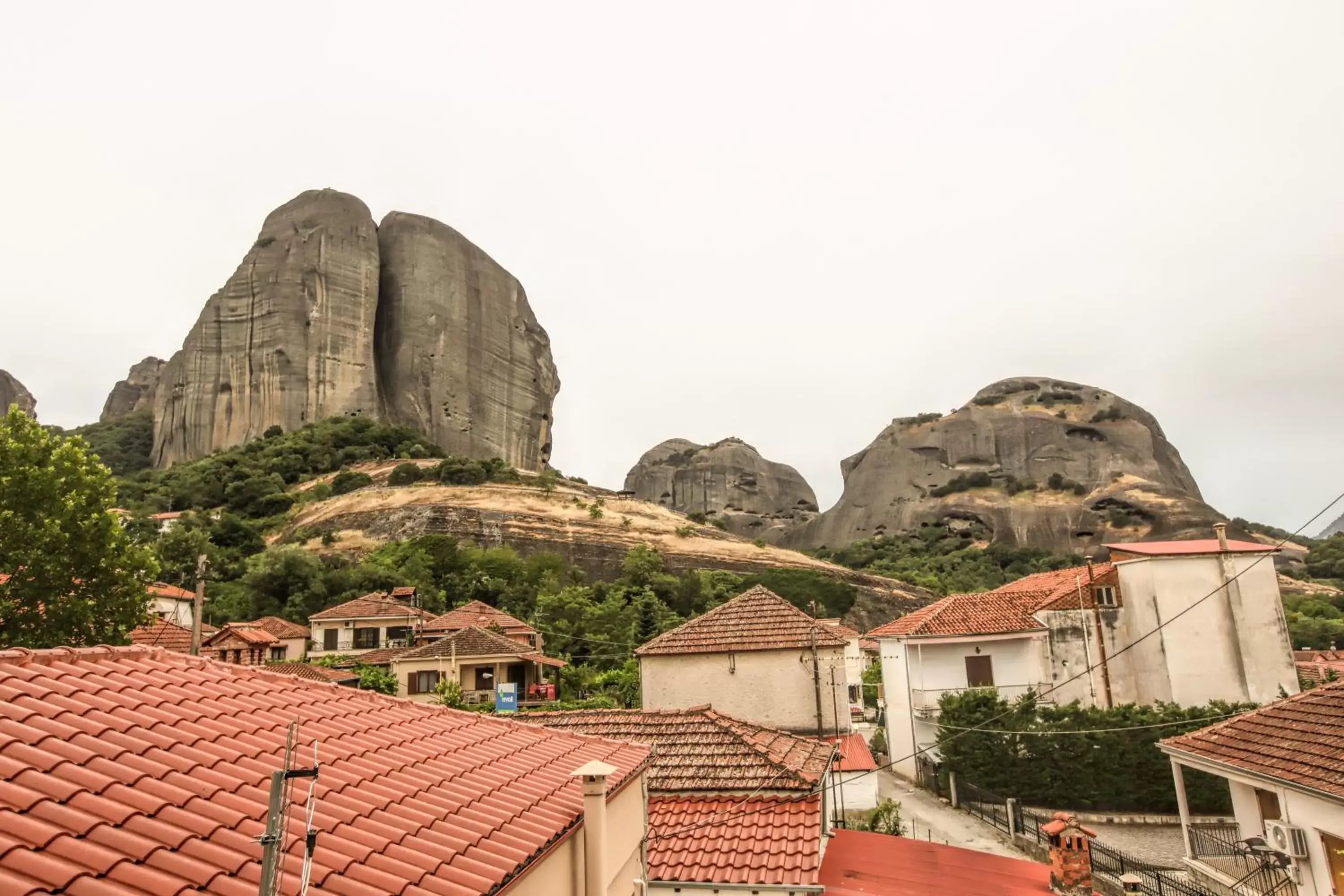 Nearby landmark, Mountain View in Meteora Heaven and Earth Kastraki premium suites