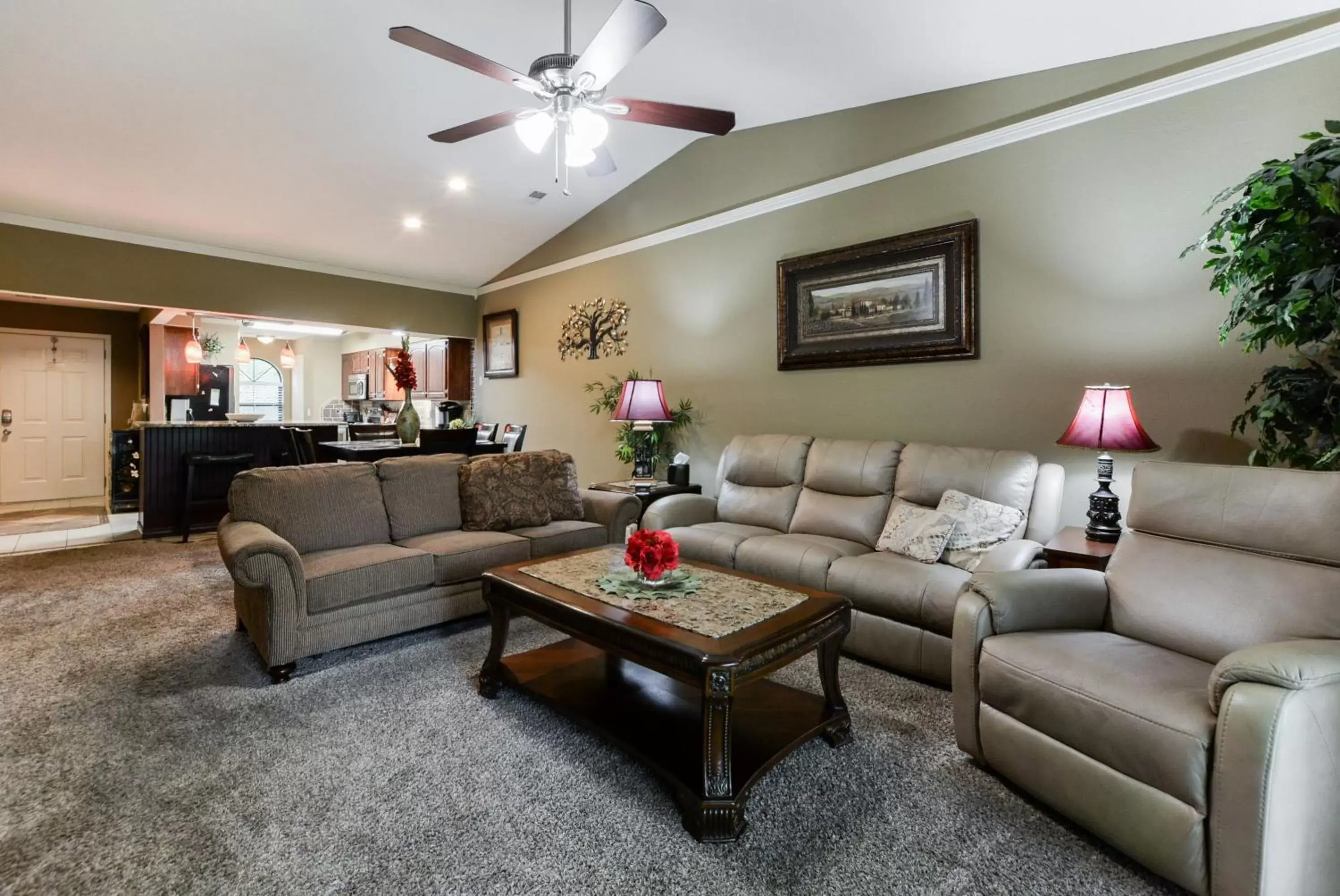 Seating Area in Luxury Condos at Thousand Hills - Branson -Beautifully Remodeled