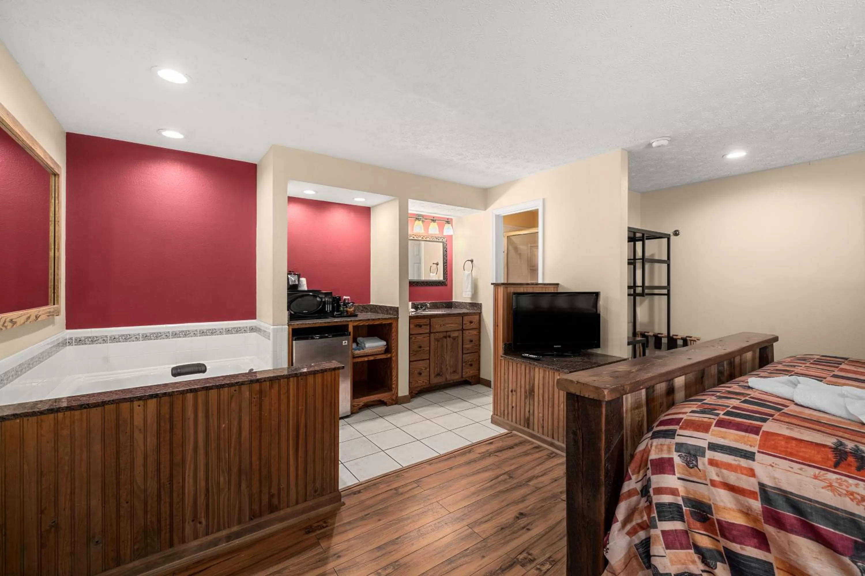 TV/Entertainment Center in Jonathan Creek Inn and Villas