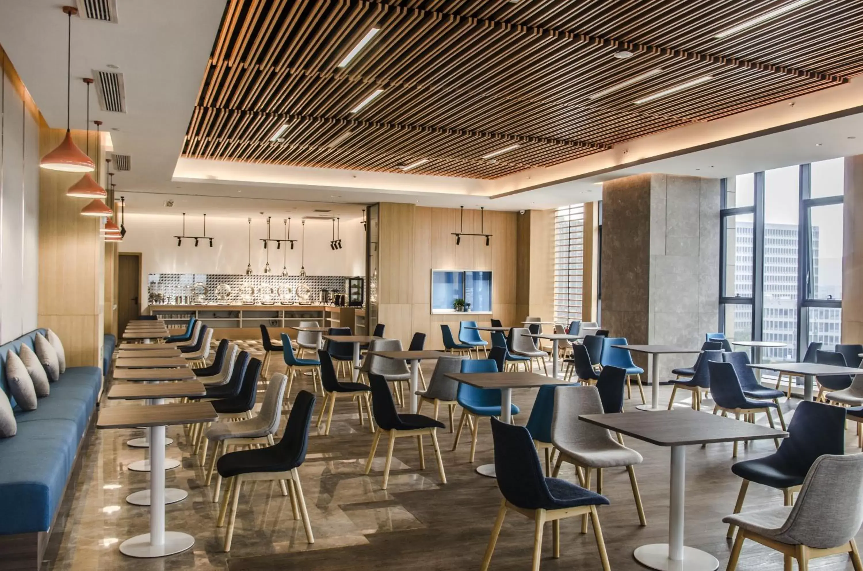 Restaurant/Places to Eat in Holiday Inn Express Nanjing Dongshan, an IHG Hotel