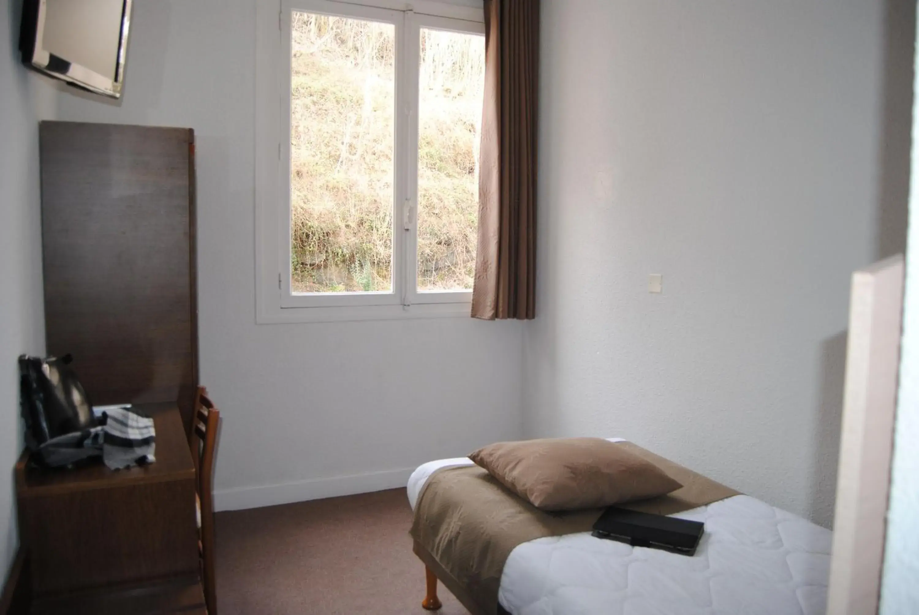 Bedroom, Bed in Hotel Notre Dame de la Sarte