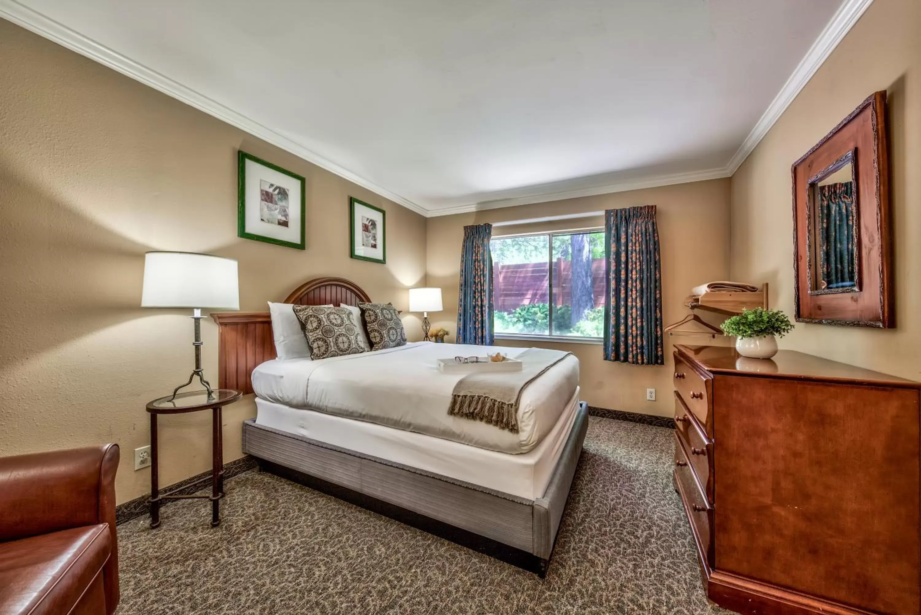 Bedroom in Forest Suites Resort at the Heavenly Village