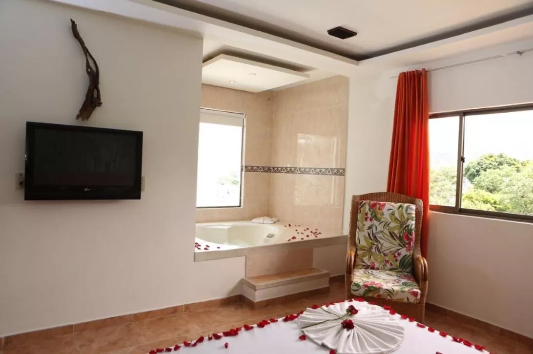 Bath, Bed in Hotel Anamichu Suites