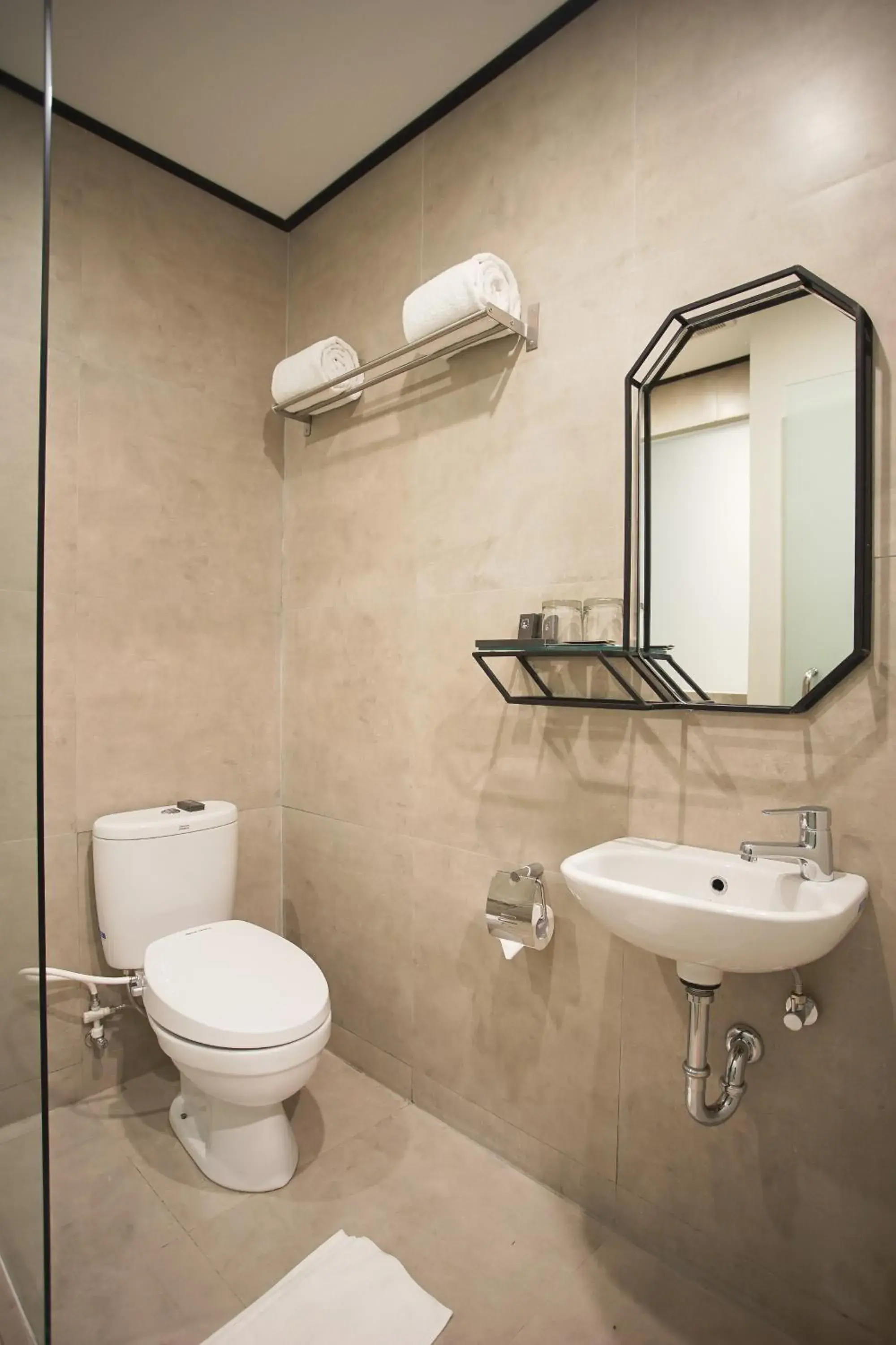 Toilet, Bathroom in Allstay Ecotel Yogyakarta