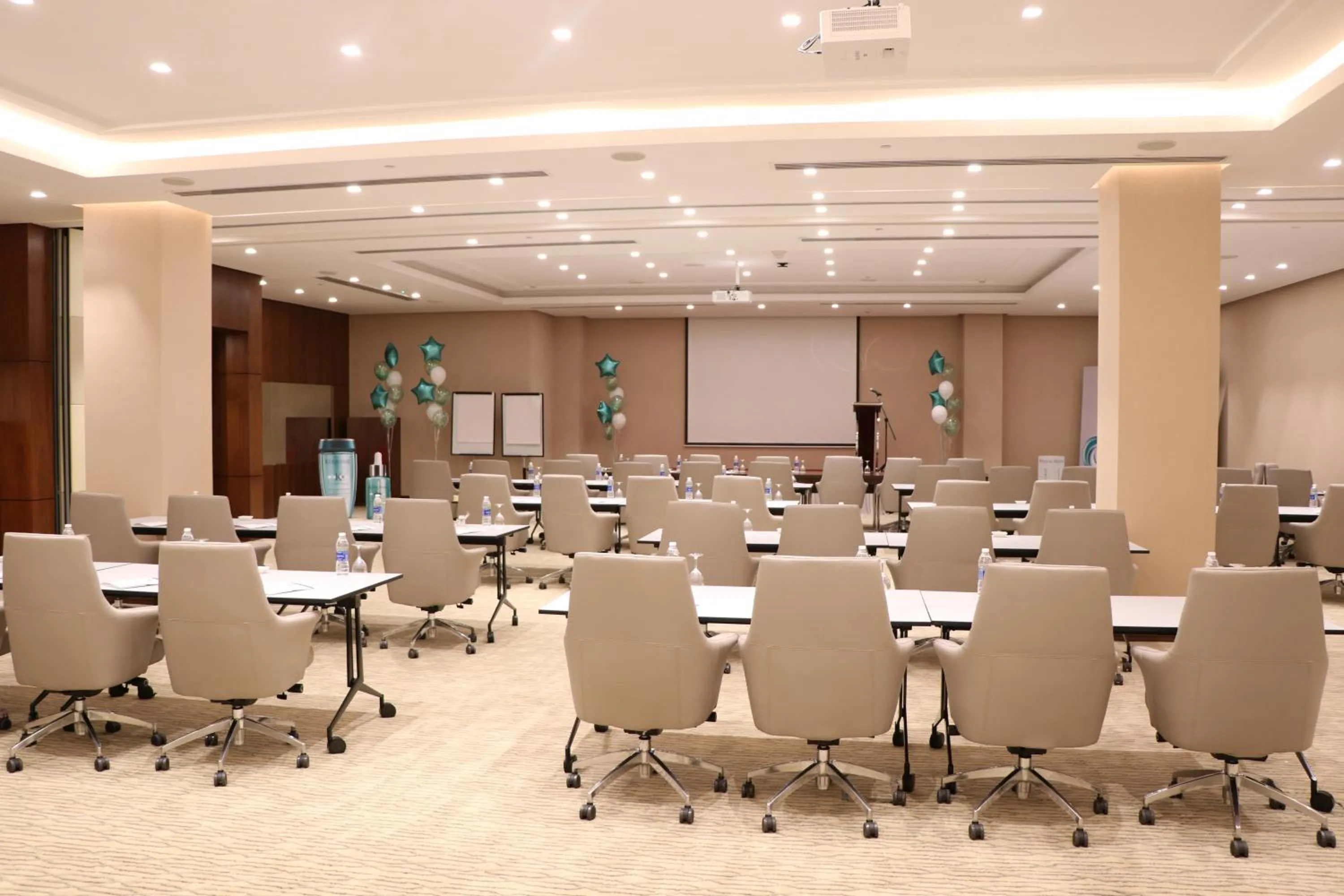 Banquet/Function facilities in Levatio Hotel Muscat