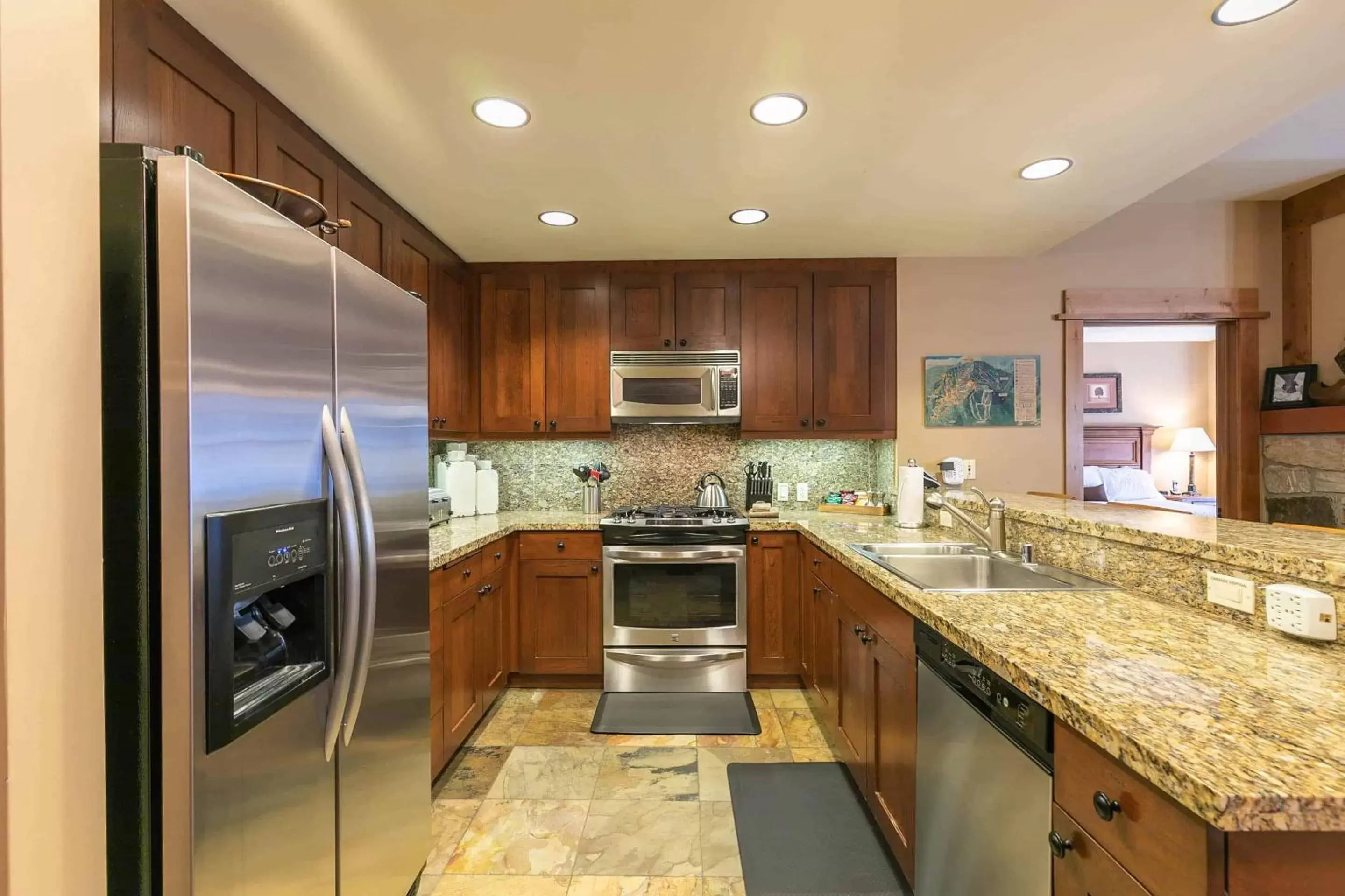 Kitchen/Kitchenette in East West Hospitality at Tahoe