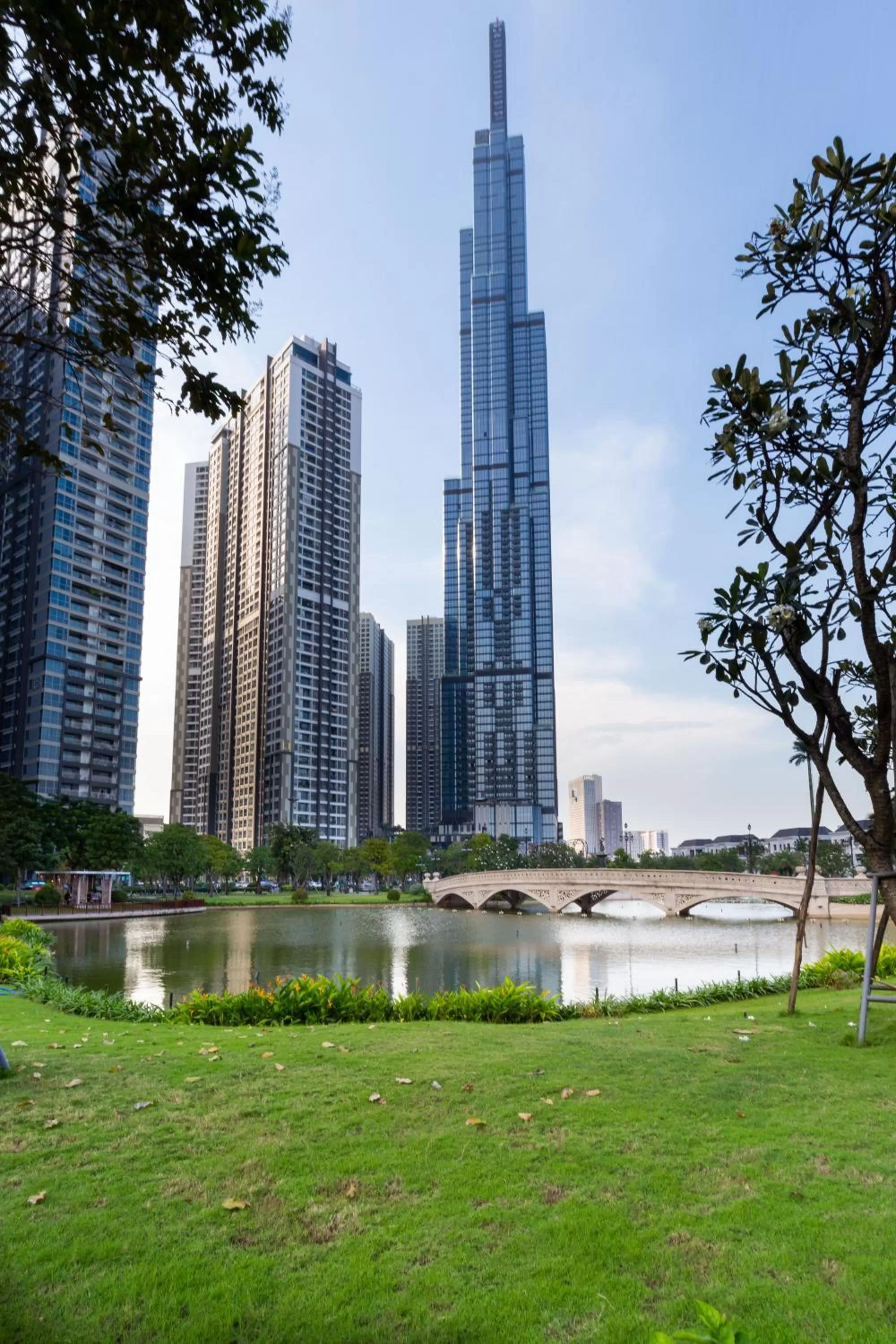 Neighbourhood in Vinhomes Central Park-Nice Homes