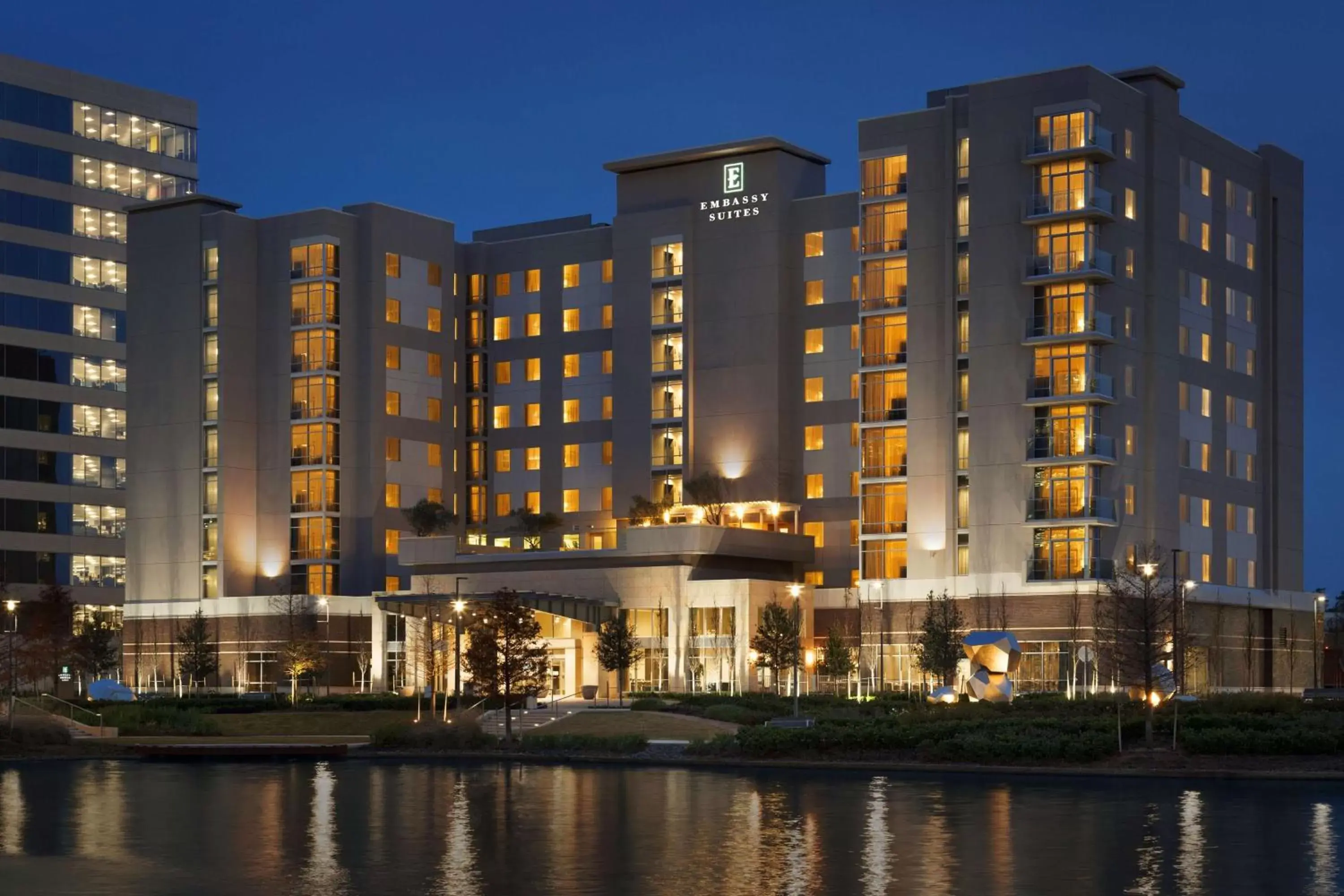 Property Building in Embassy Suites by Hilton The Woodlands
