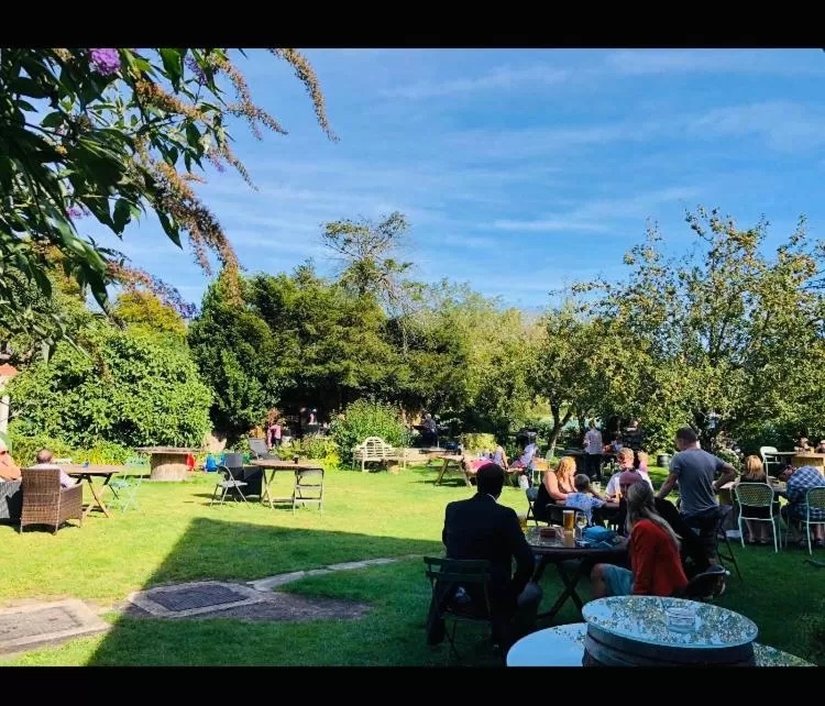Garden in The Compasses Inn