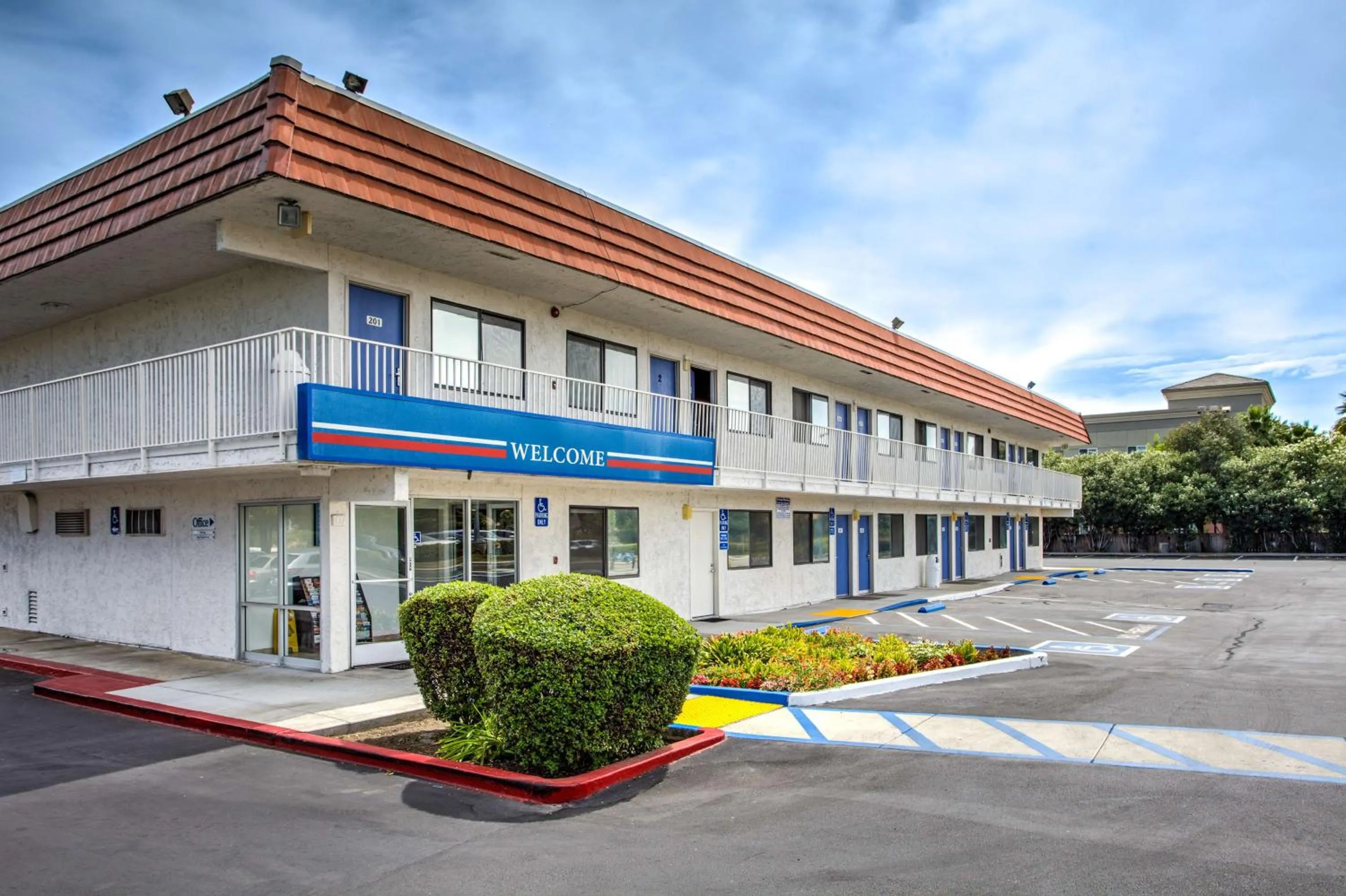 Property building in Motel 6-Vacaville, CA