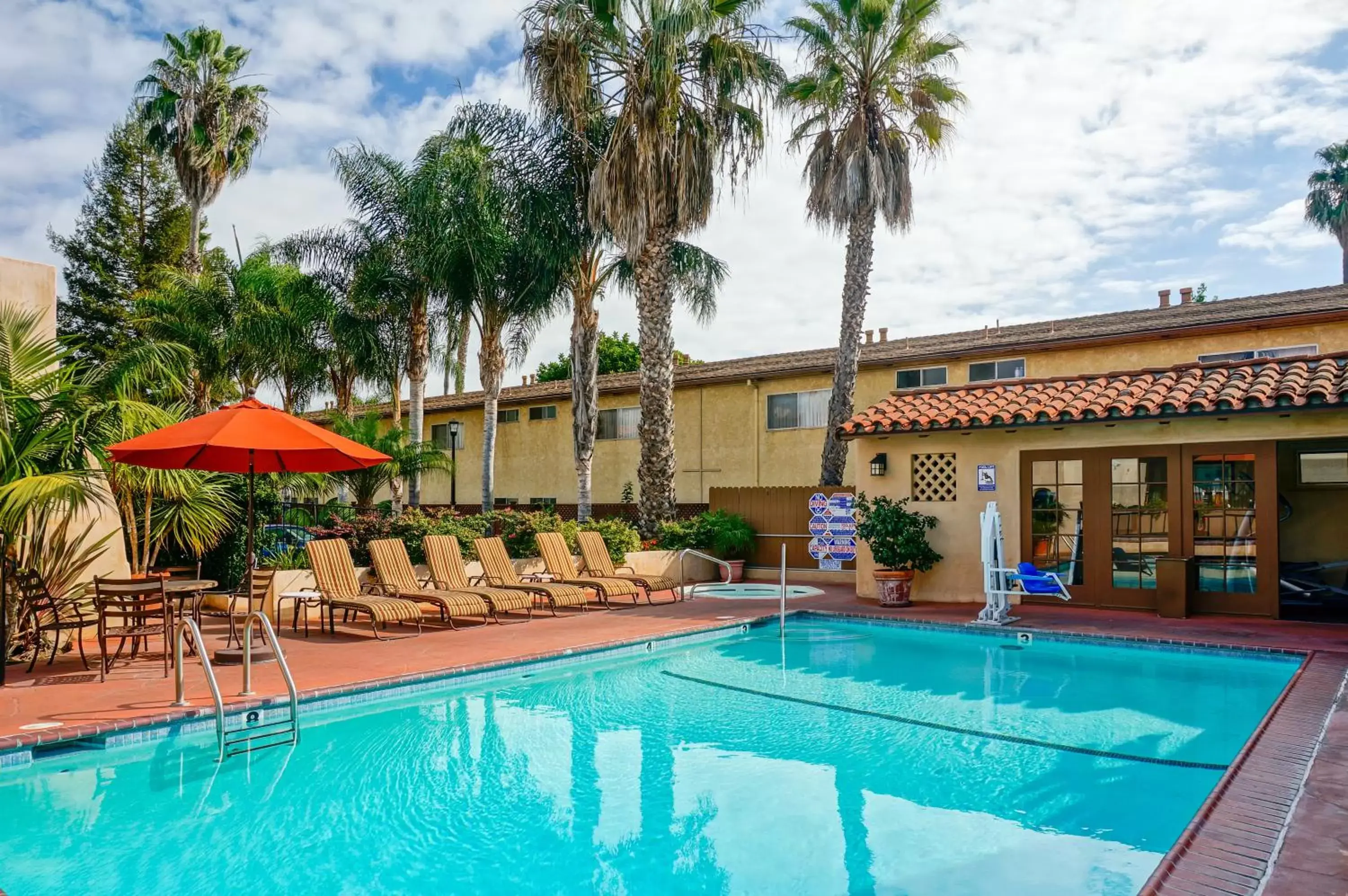 Swimming Pool in Brisas Del Mar Inn at the Beach