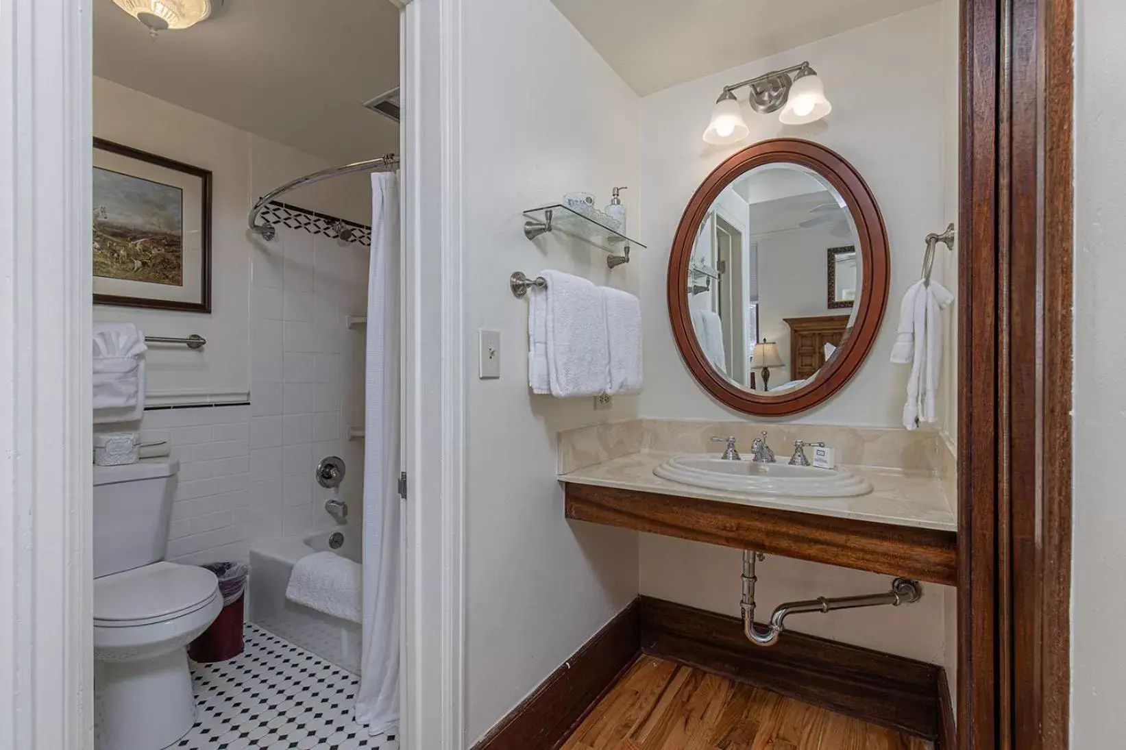 Bathroom in General Palmer Hotel