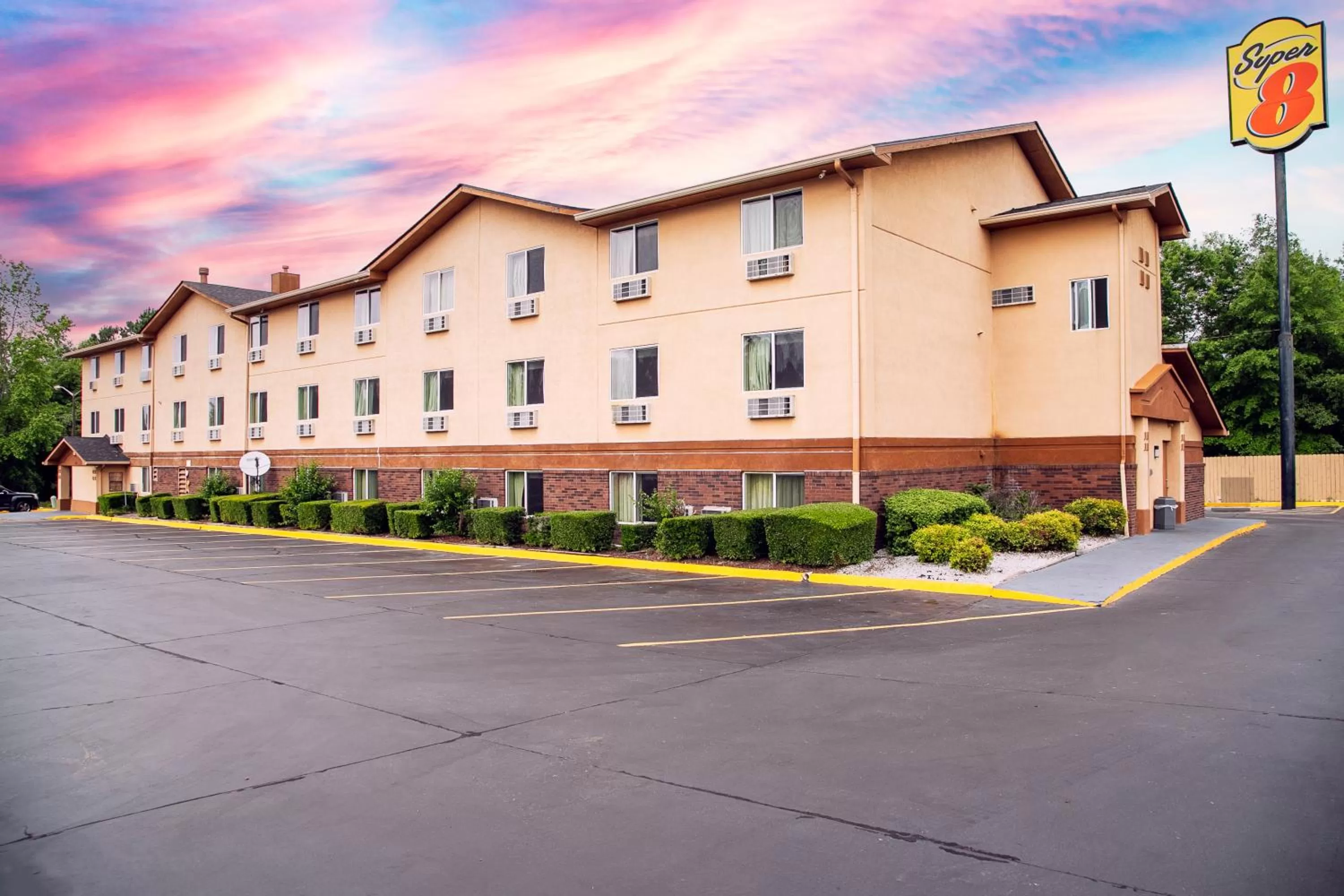 Property building in Super 8 by Wyndham Augusta Ft Eisenhower Area