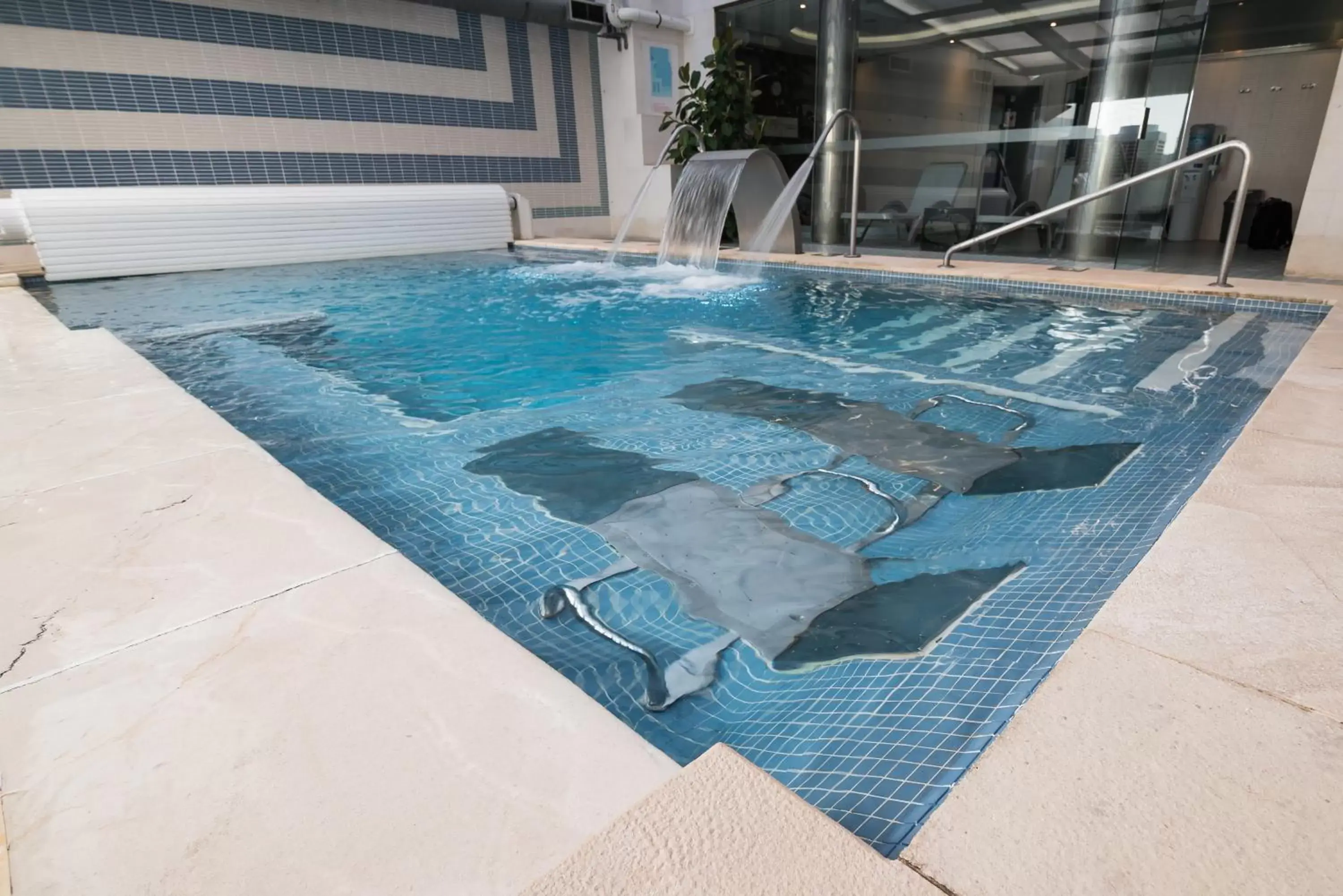 Swimming Pool in ARVA Spa París