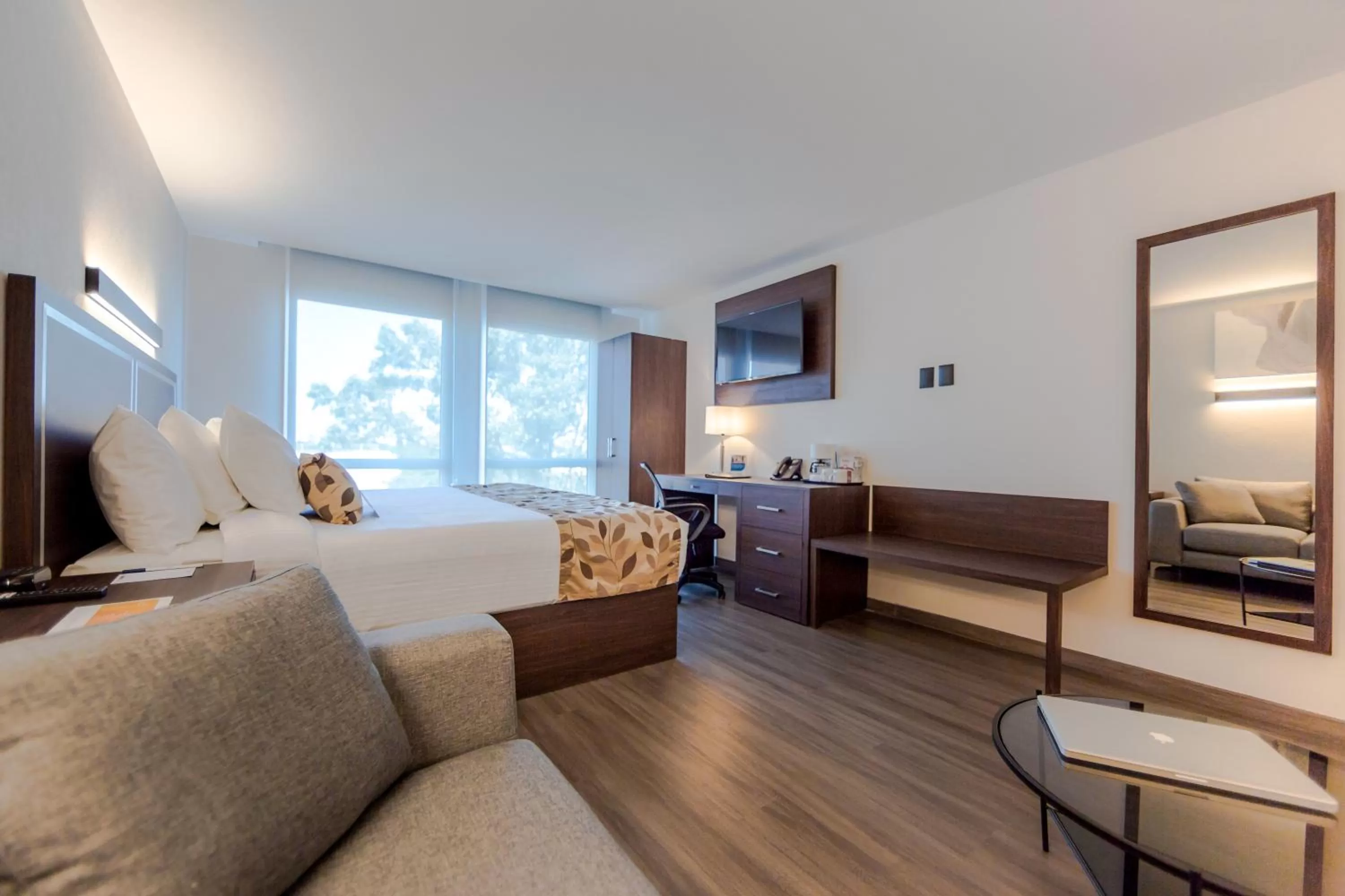 Bedroom, Bed in Sleep Inn Guadalajara Galerias