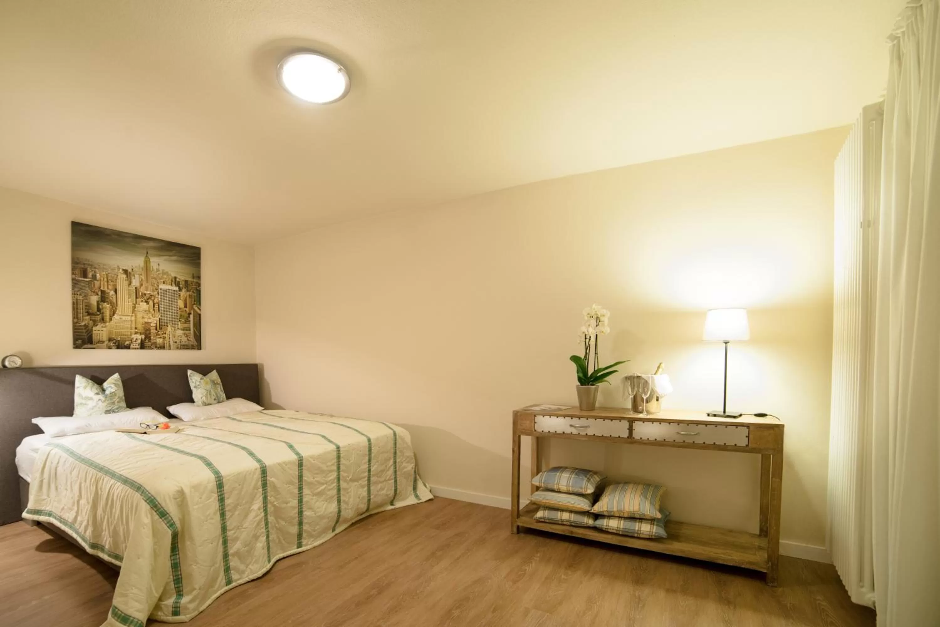 Photo of the whole room, Bed in Boardinghouse Hotel Münchner Hof Pfarrkirchen