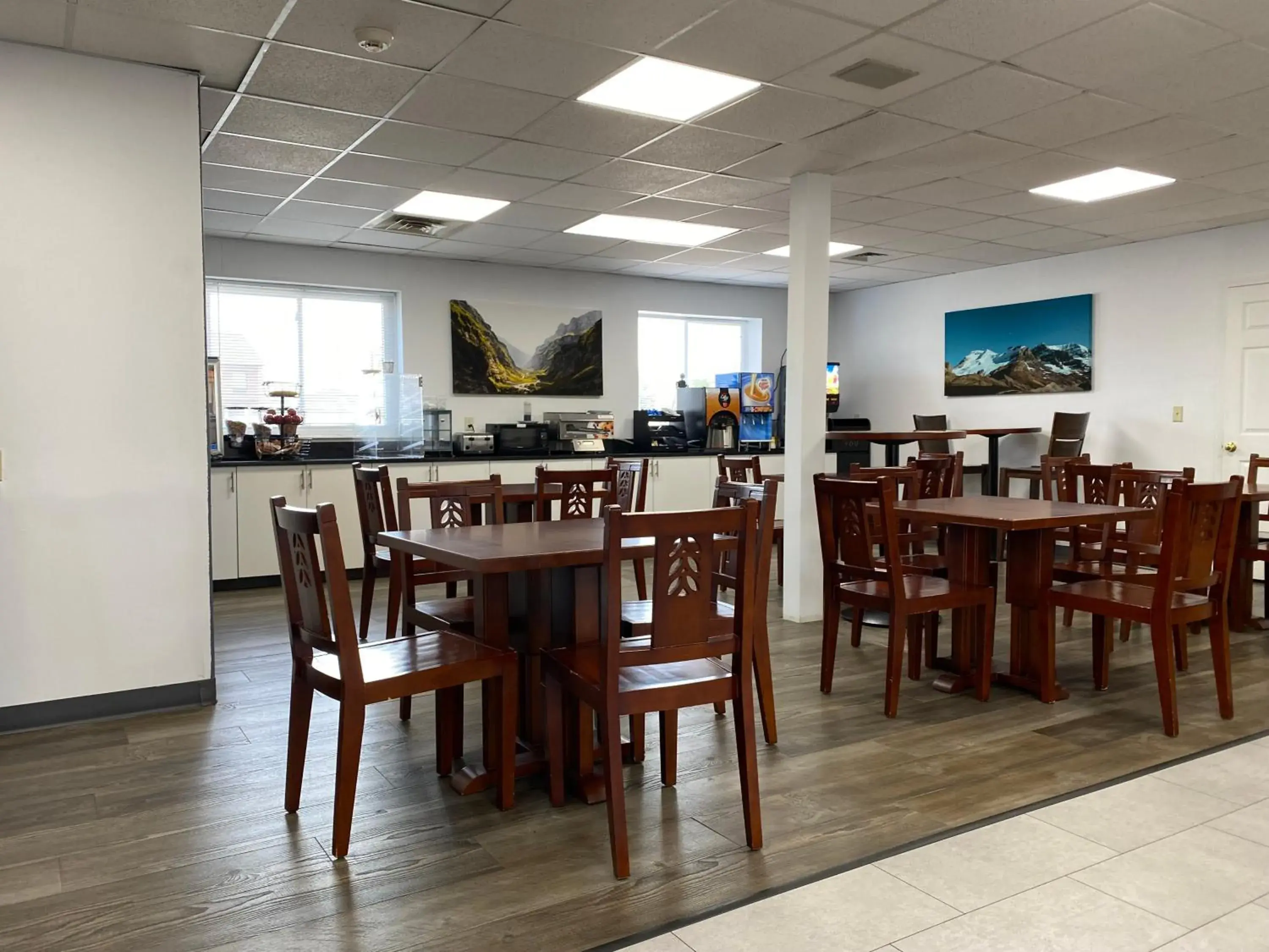 Breakfast in Cedar Cove Breakfast in Cedar Cove