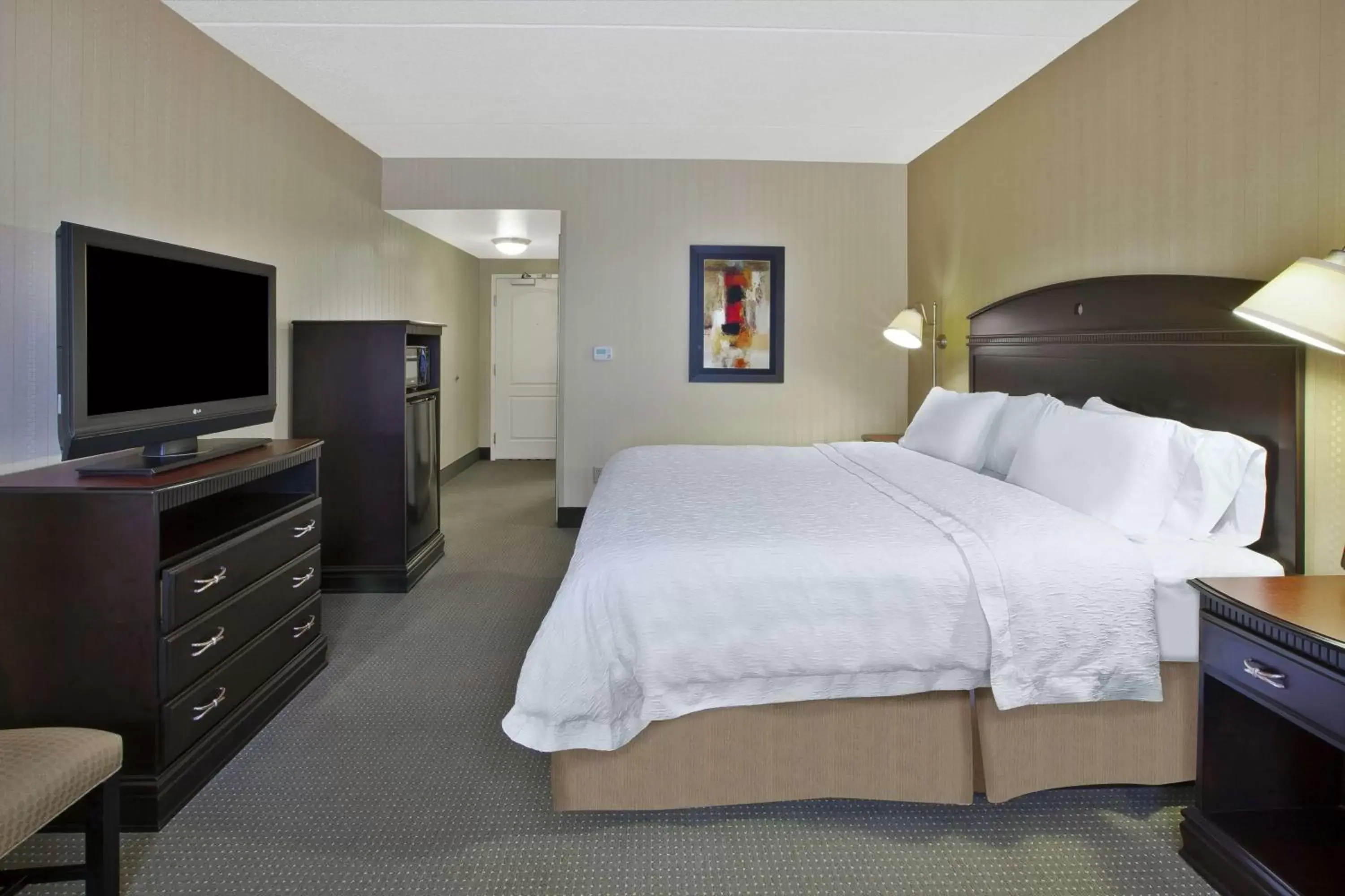 Bedroom, Bed in Hampton Inn & Suites Plattsburgh