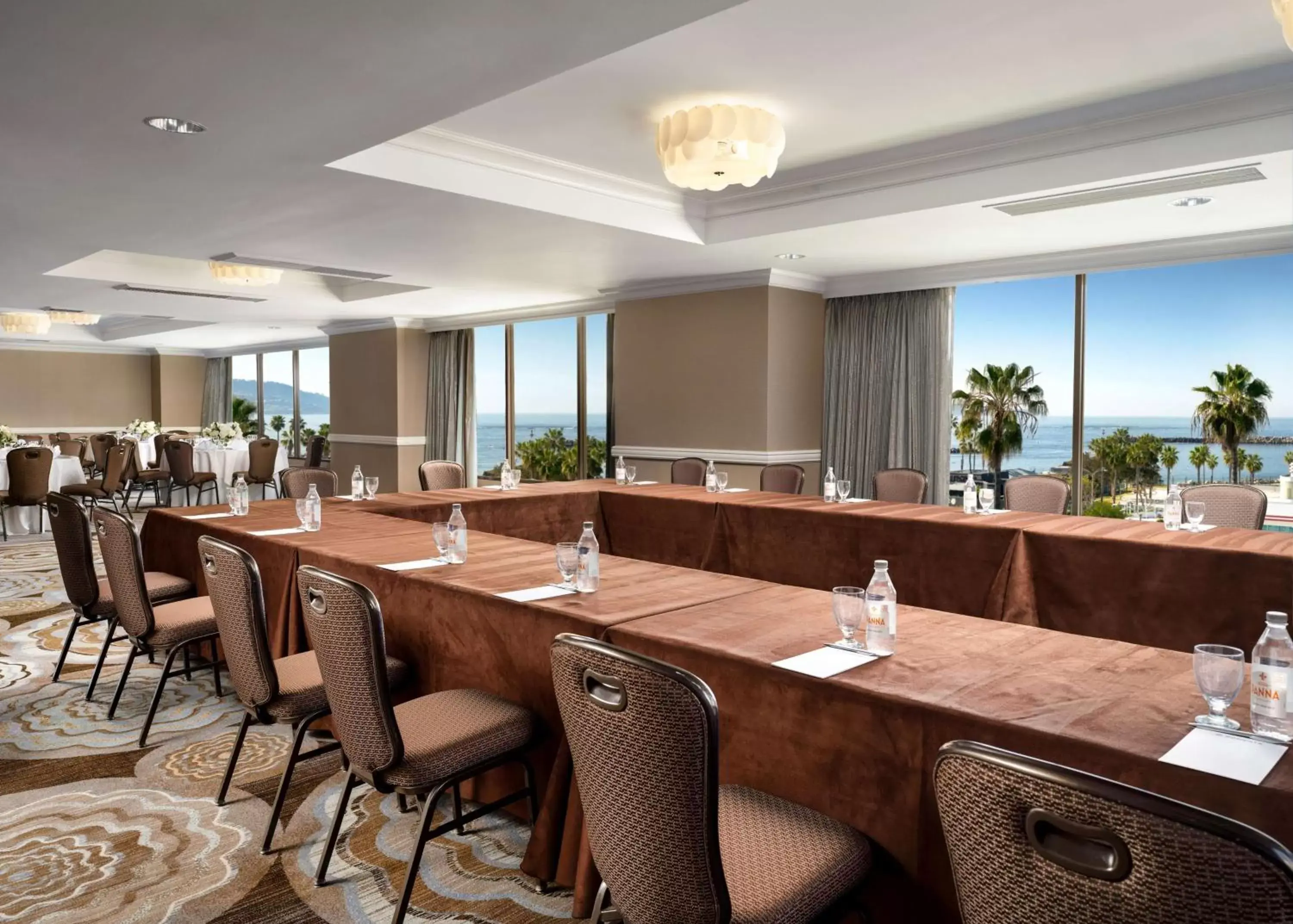 Meeting/conference room in Sonesta Redondo Beach and Marina