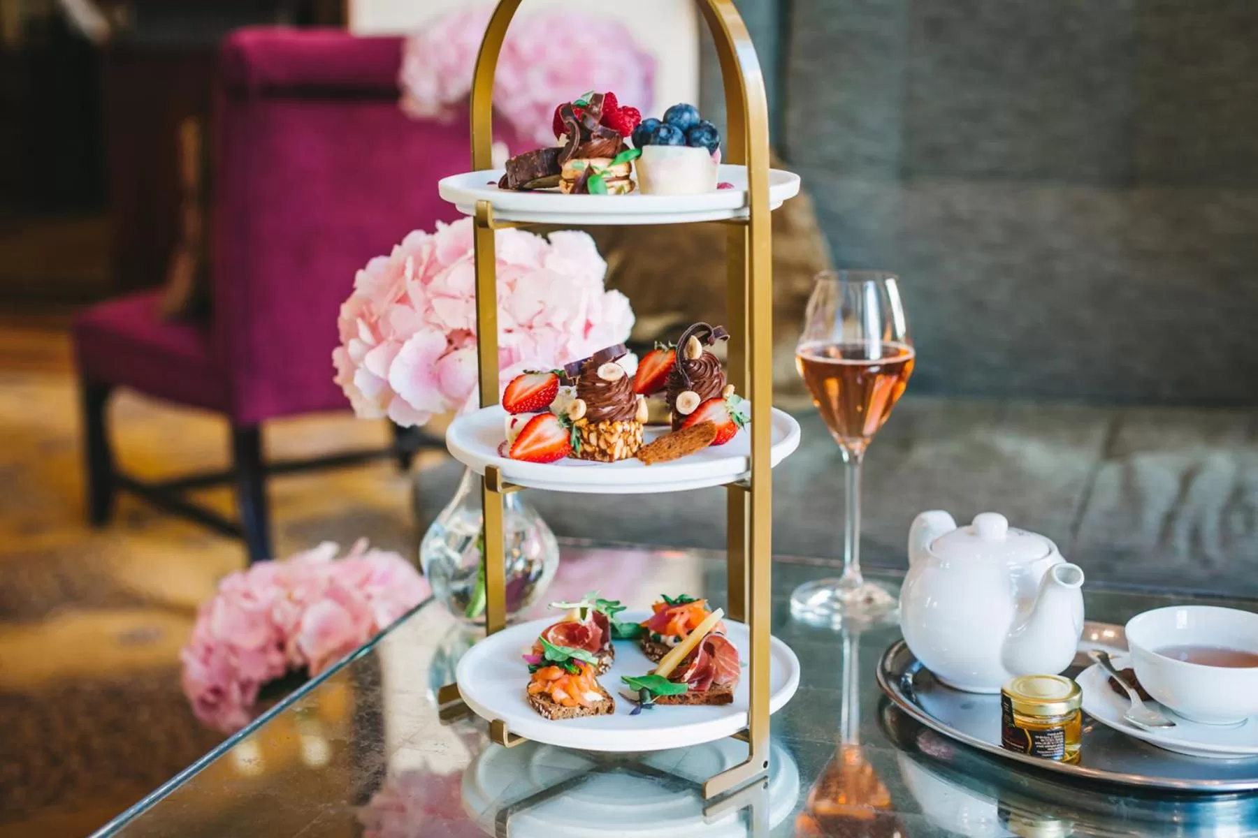 Lounge or bar in Esplanade Zagreb Hotel