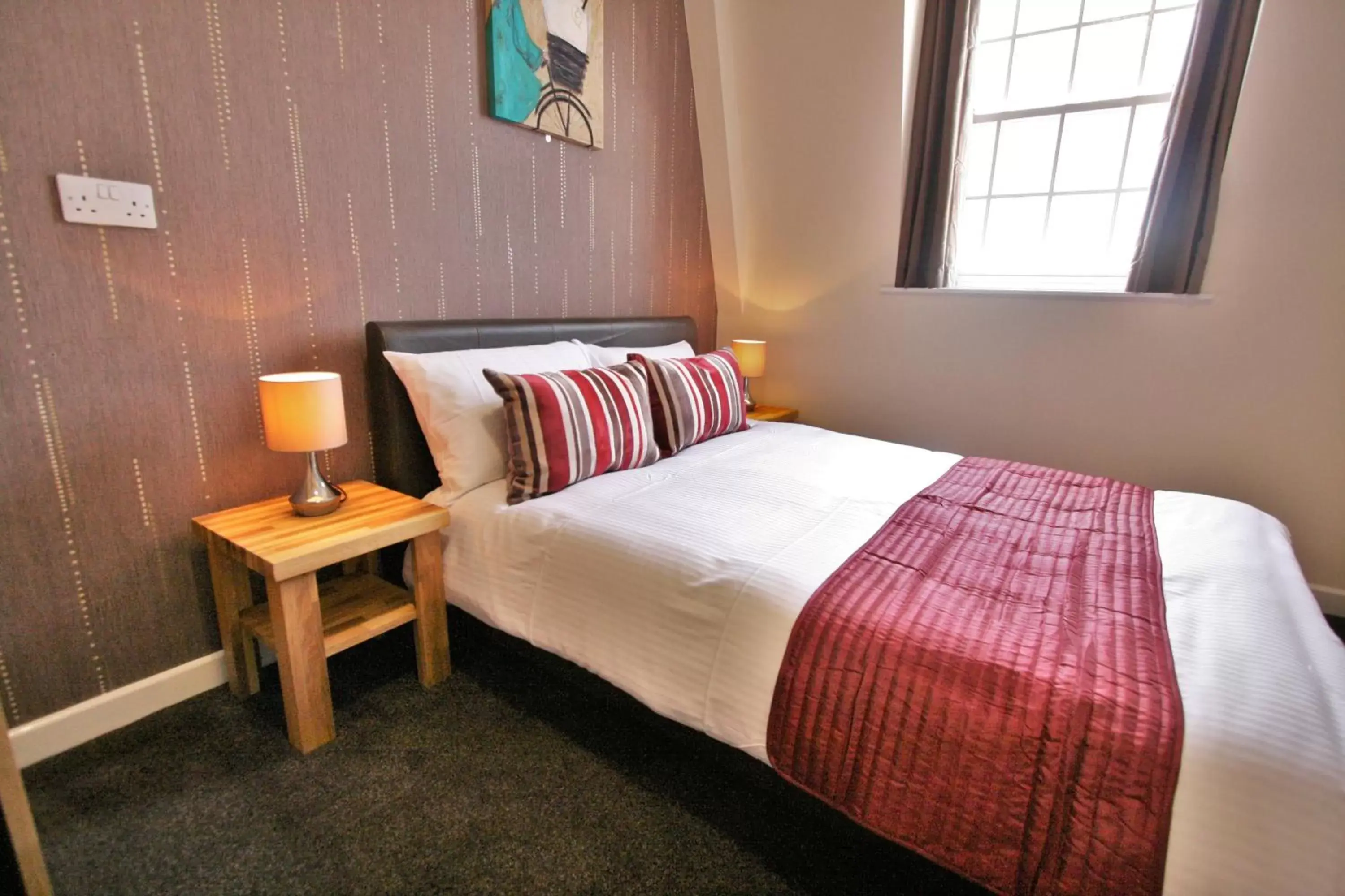 Day, Bed in Central Hotel Gloucester by RoomsBooked