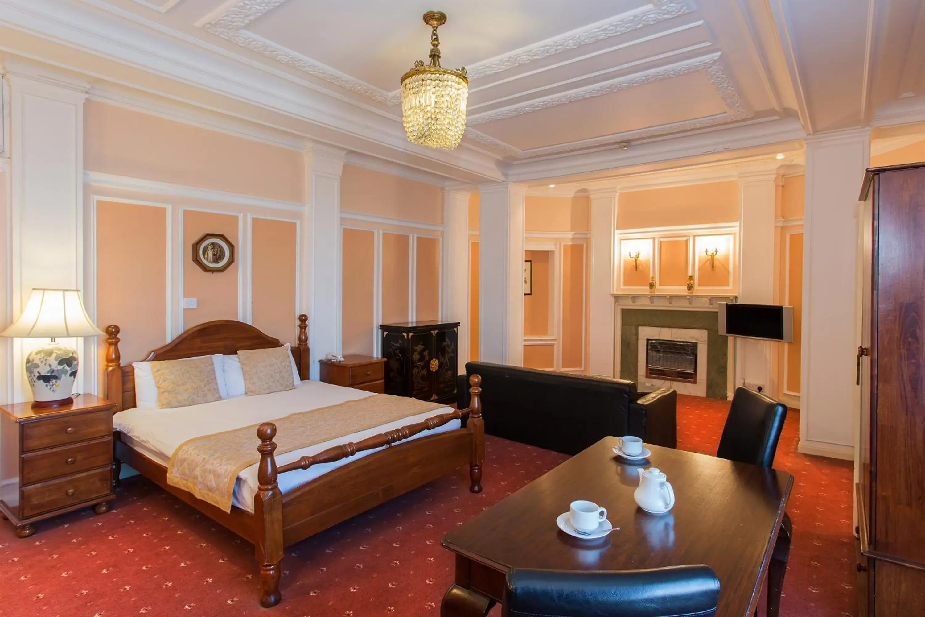 Bedroom in Adelphi Hotel