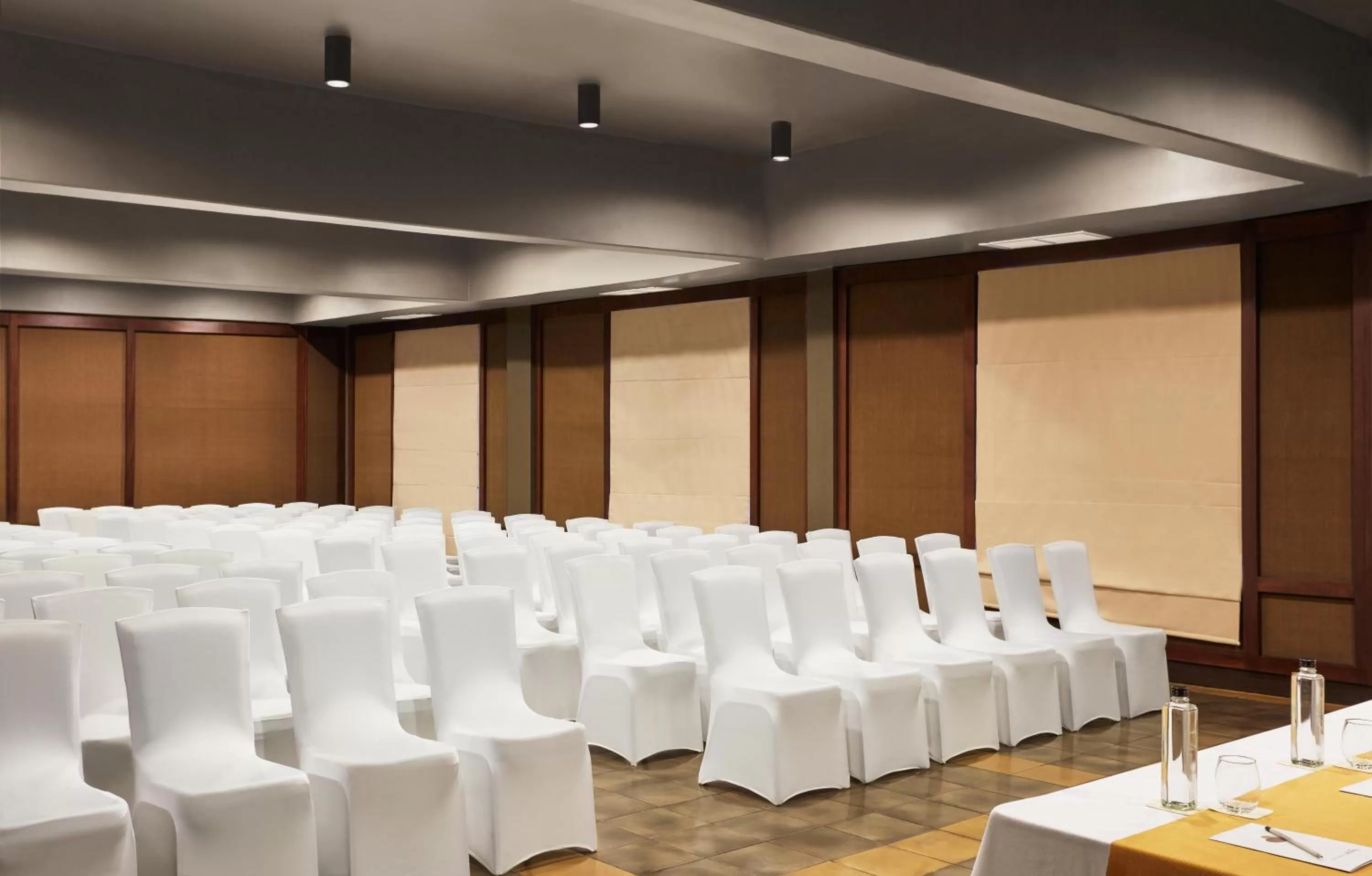Meeting/conference room in Jetwing Beach