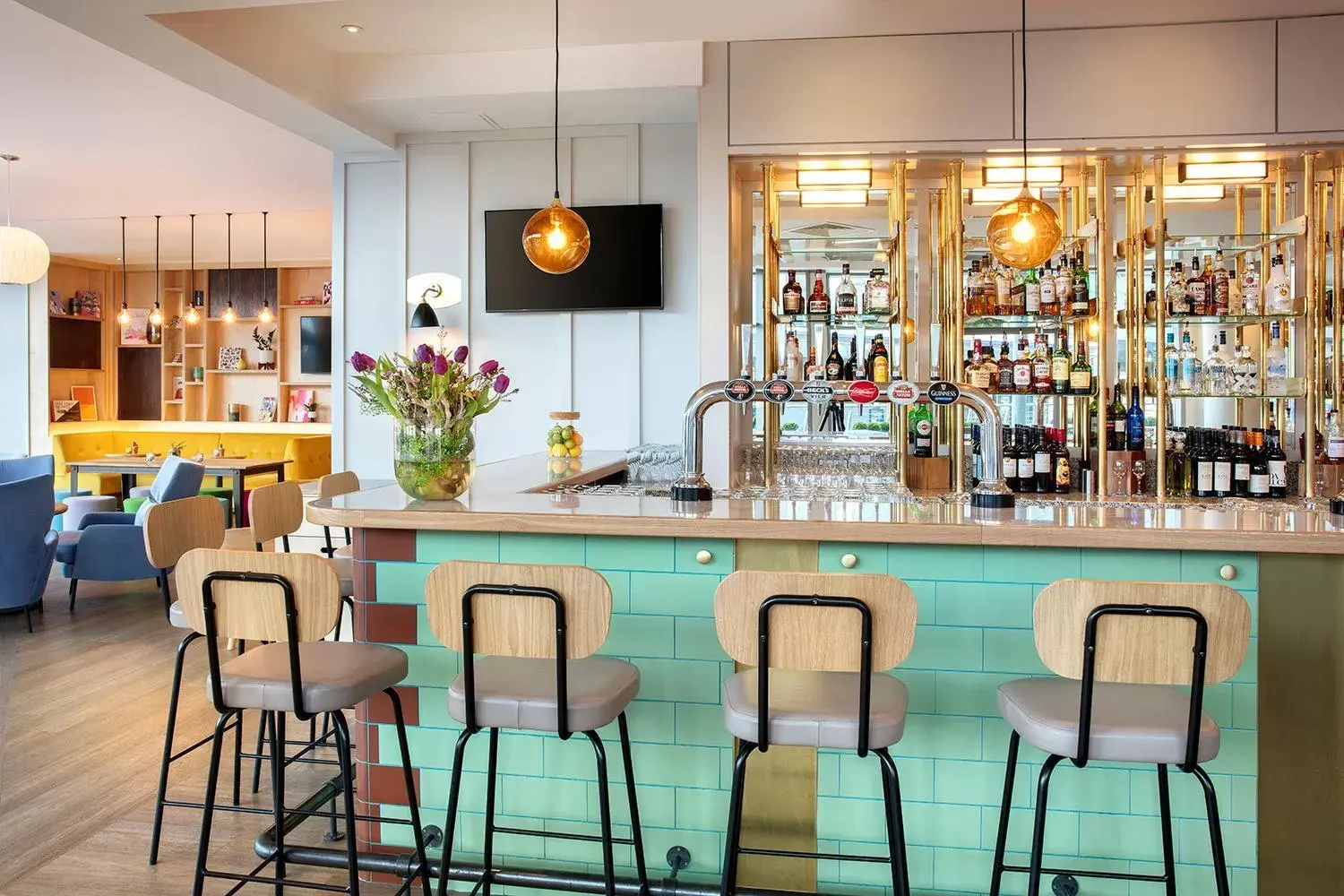 Lounge or bar, Lounge/Bar in Leonardo Hotel Liverpool - formerly Jurys Inn